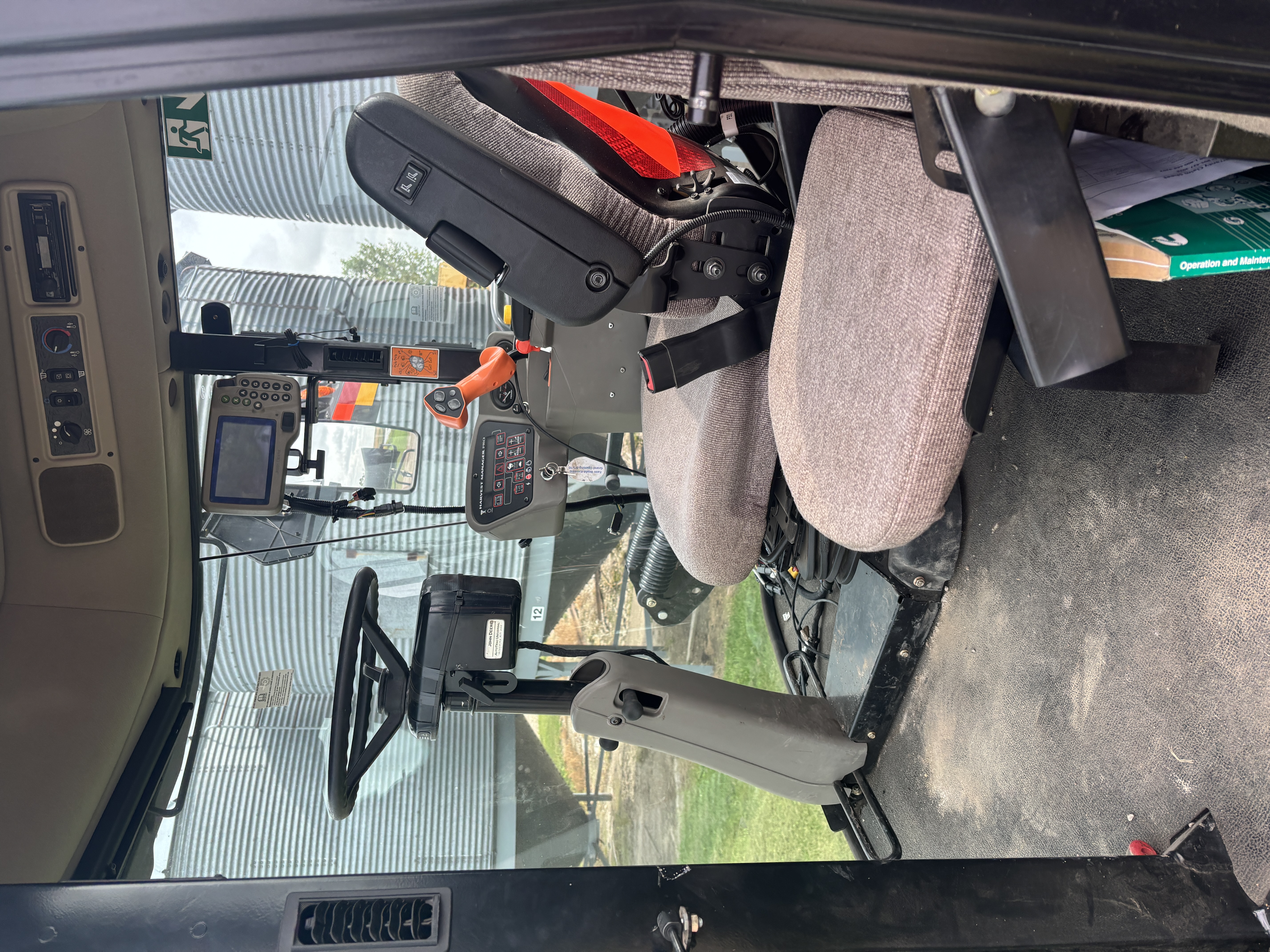 2016 MacDon M155E4 Windrower