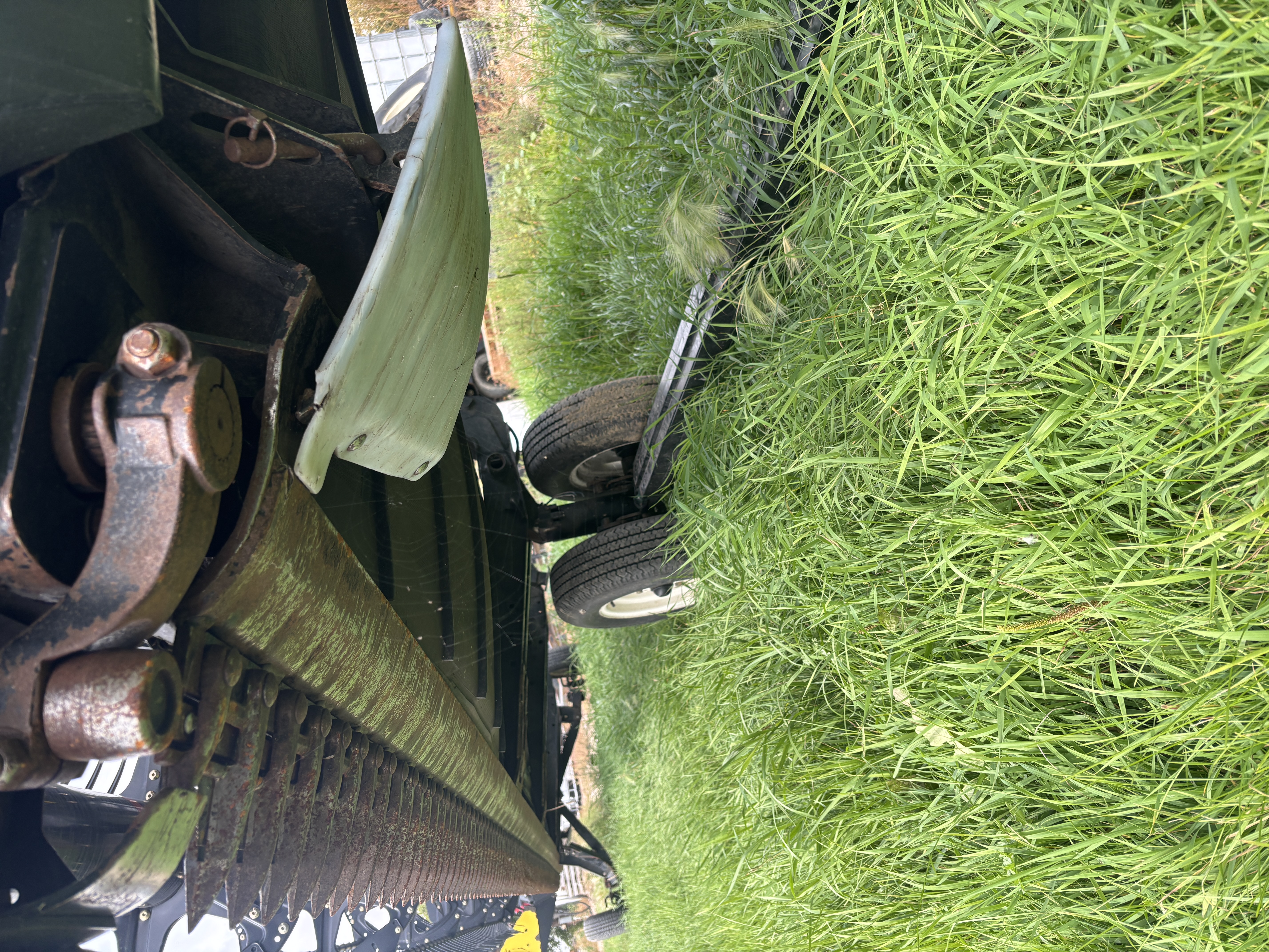 2016 MacDon M155E4 Windrower