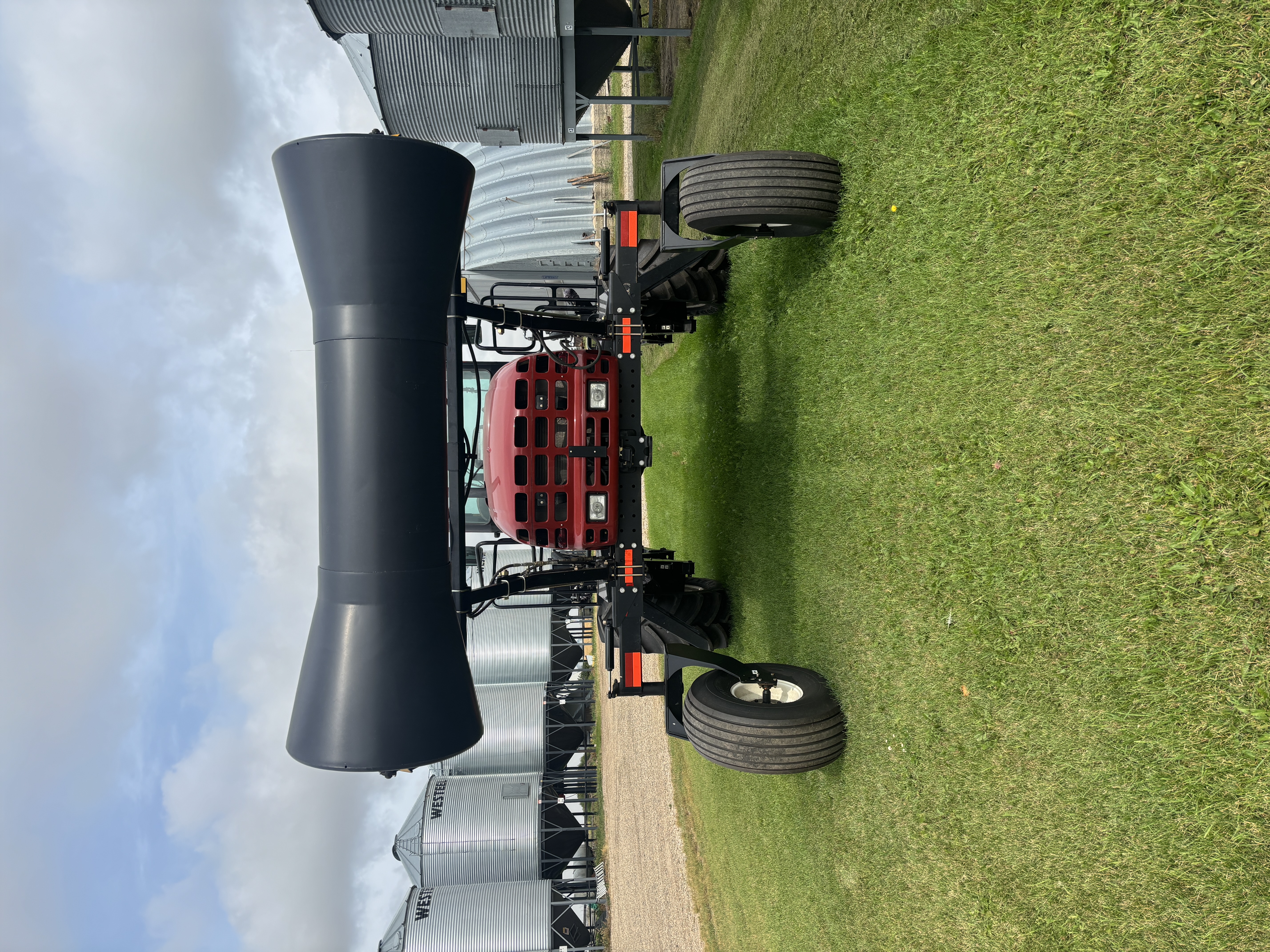2016 MacDon M155E4 Windrower