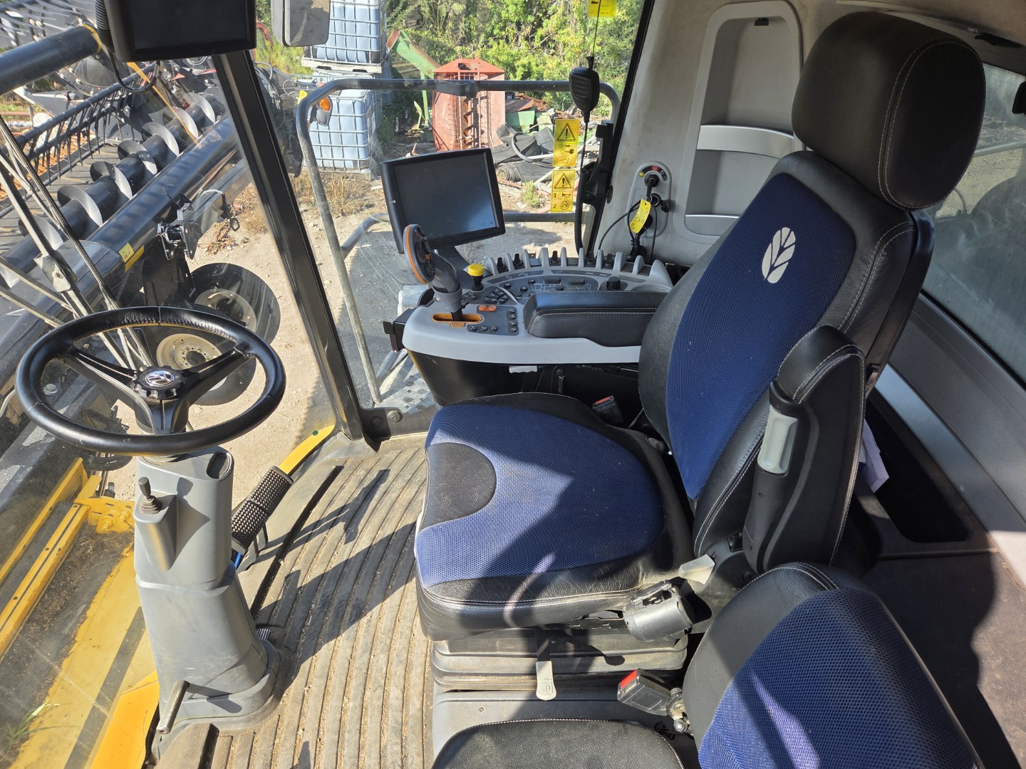 2016 New Holland CX8.80 Combine