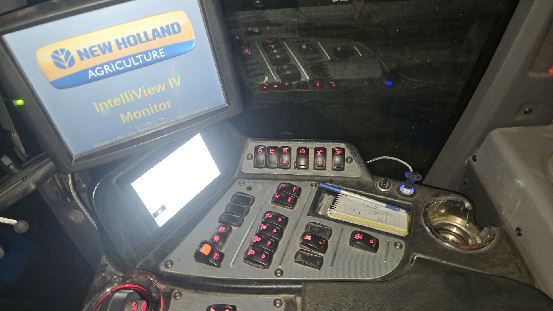 2016 New Holland SP.400F Sprayer/High Clearance