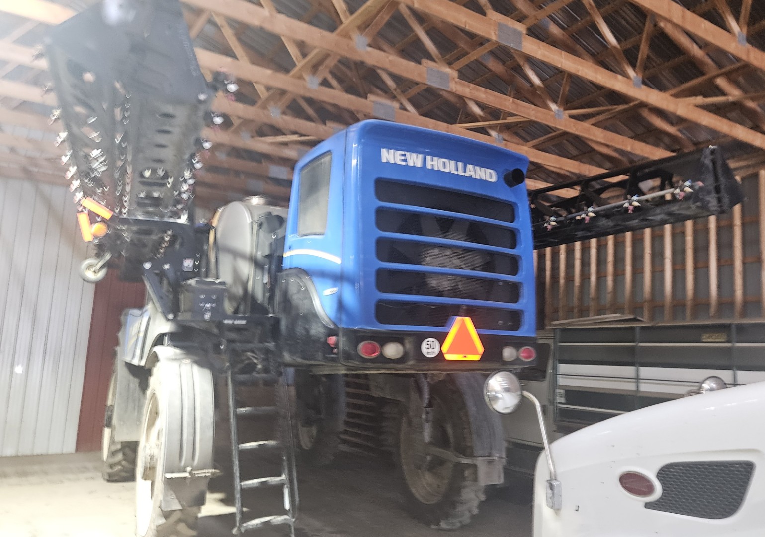 2016 New Holland SP.400F Sprayer/High Clearance