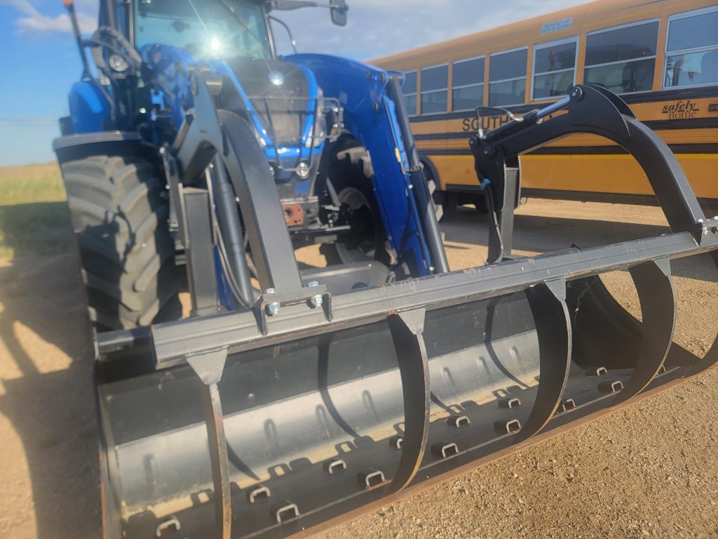 2021 New Holland T7.210 Tractor