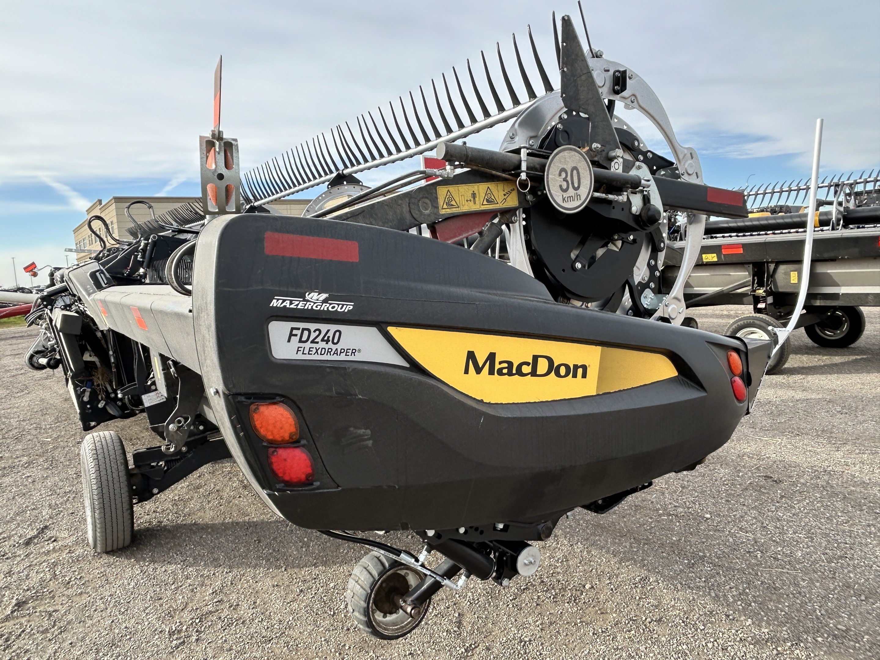 2022 MacDon FD240 Header Draper Flex