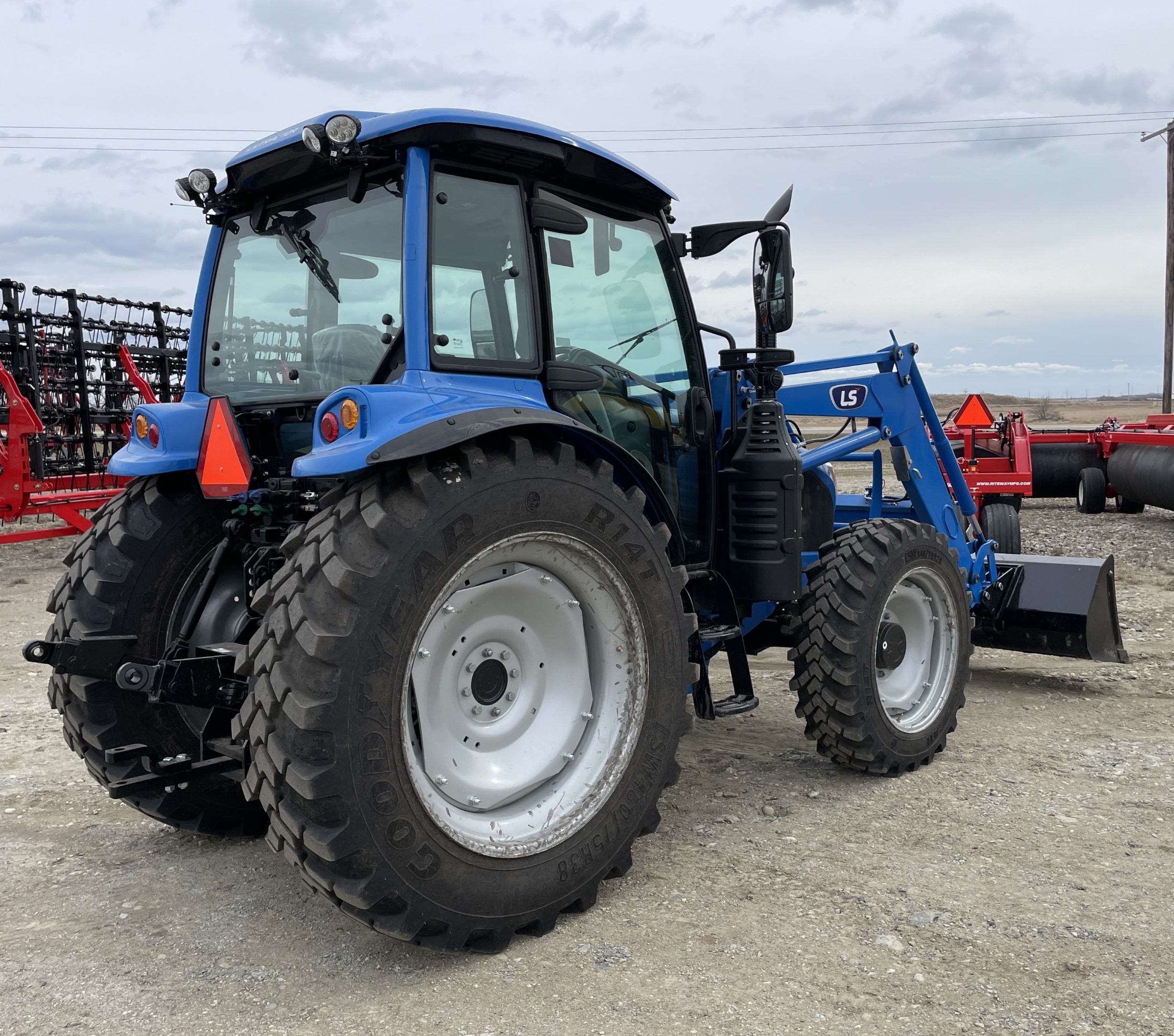 2023 LS Tractor MT7107 Tractor