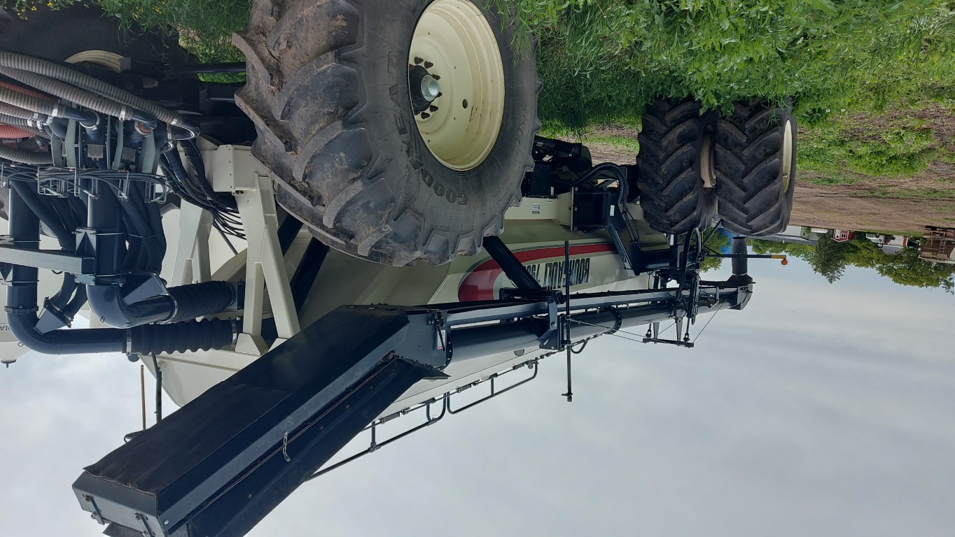 2014 Bourgault 3320 Air Drill