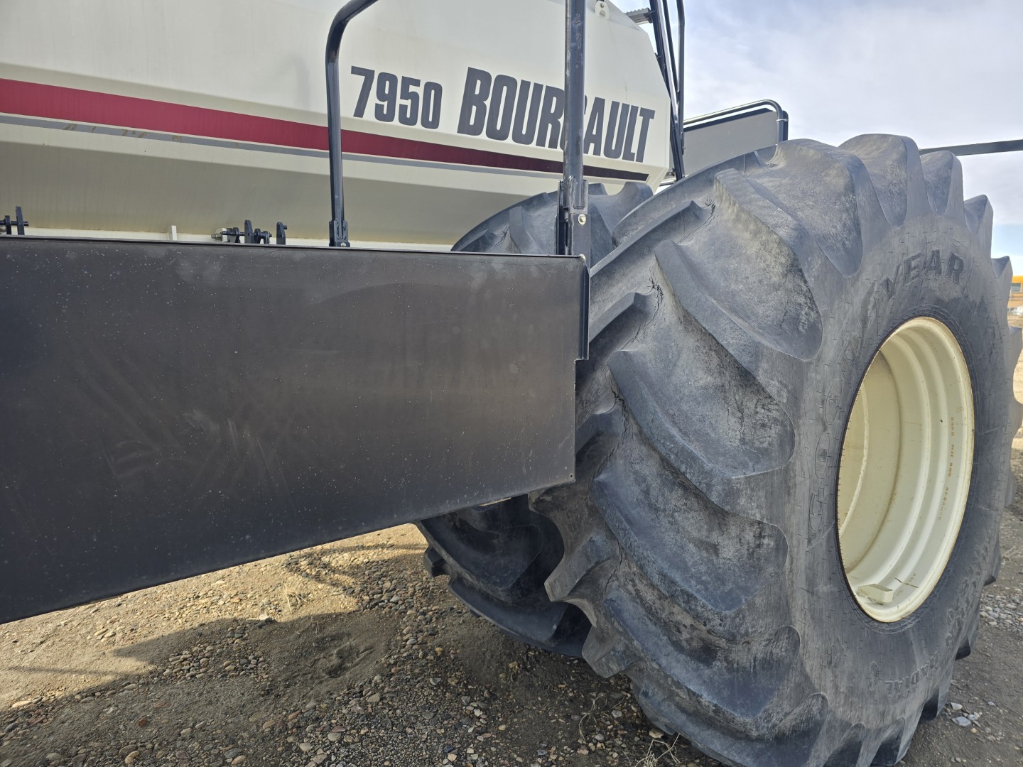 2014 Bourgault 3320 Air Drill