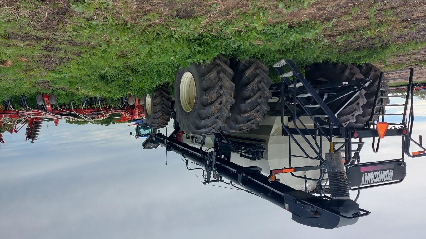 2014 Bourgault 3320 Air Drill