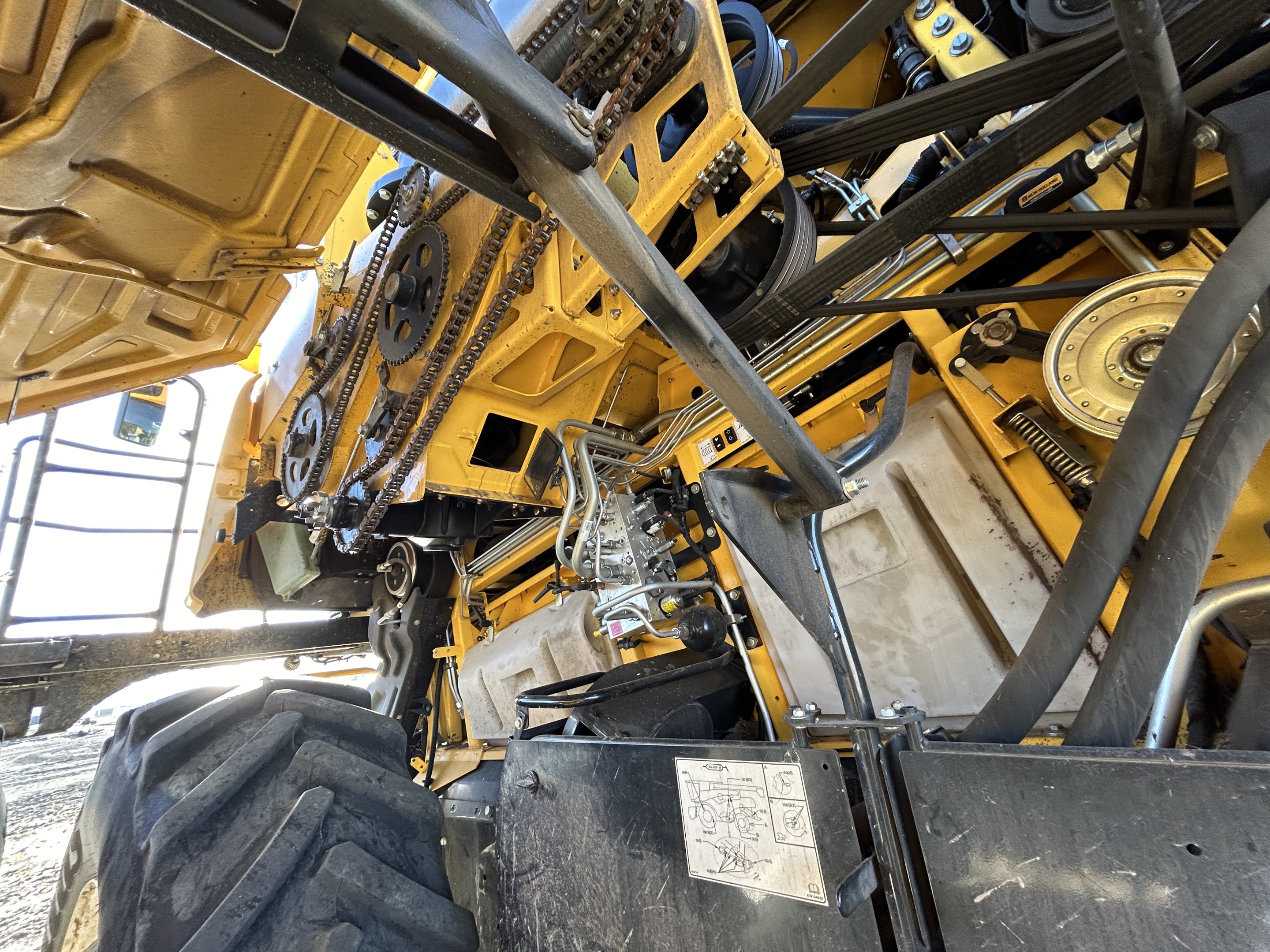 2023 New Holland CR9.90Z Combine