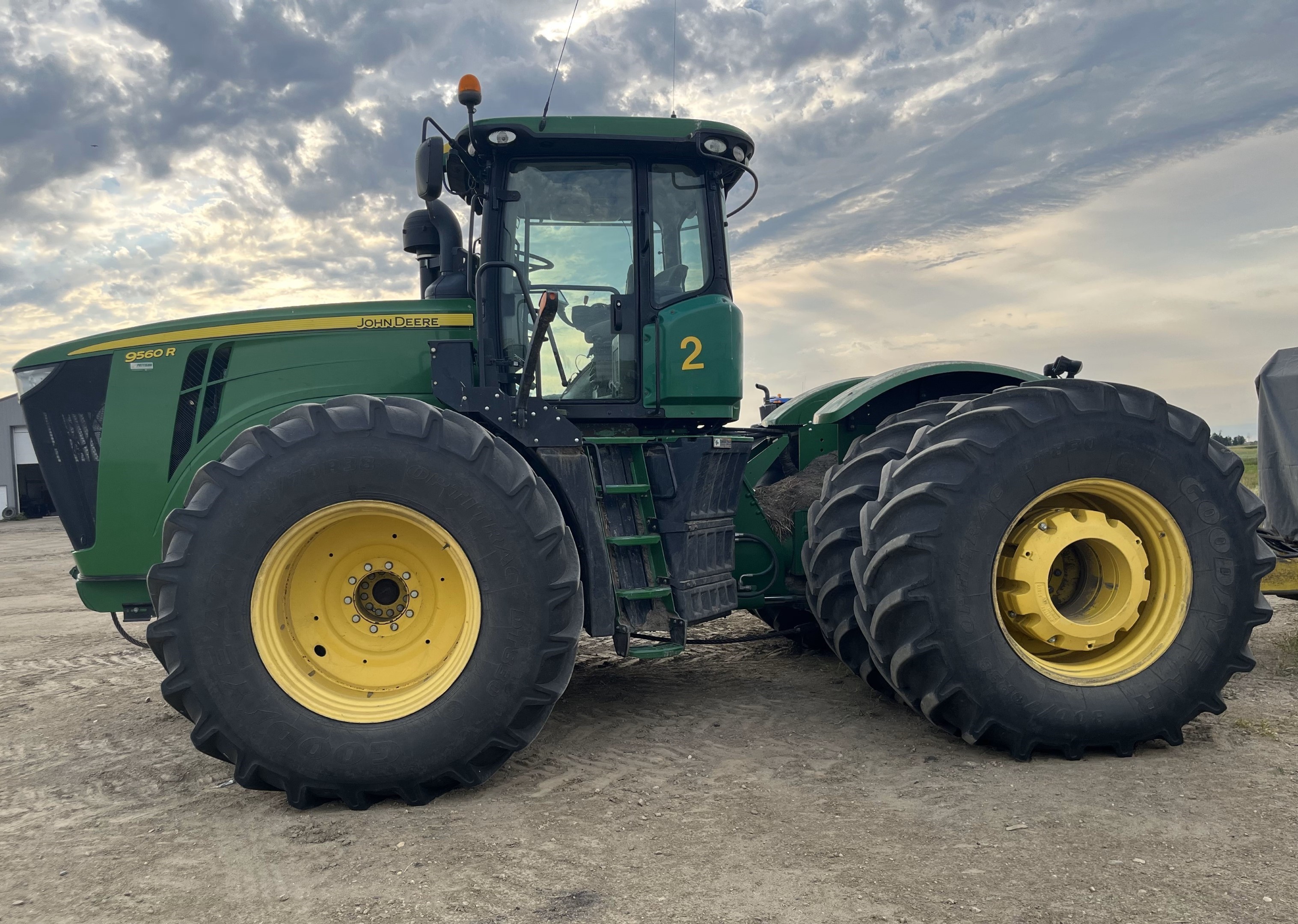 2012 John Deere 9560R Tractor 4WD