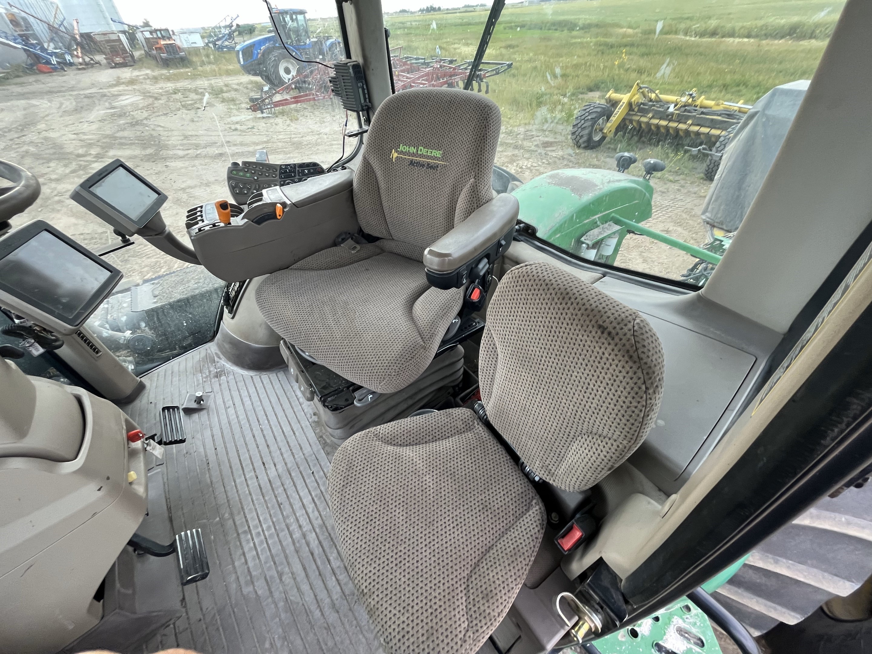 2012 John Deere 9560R Tractor 4WD