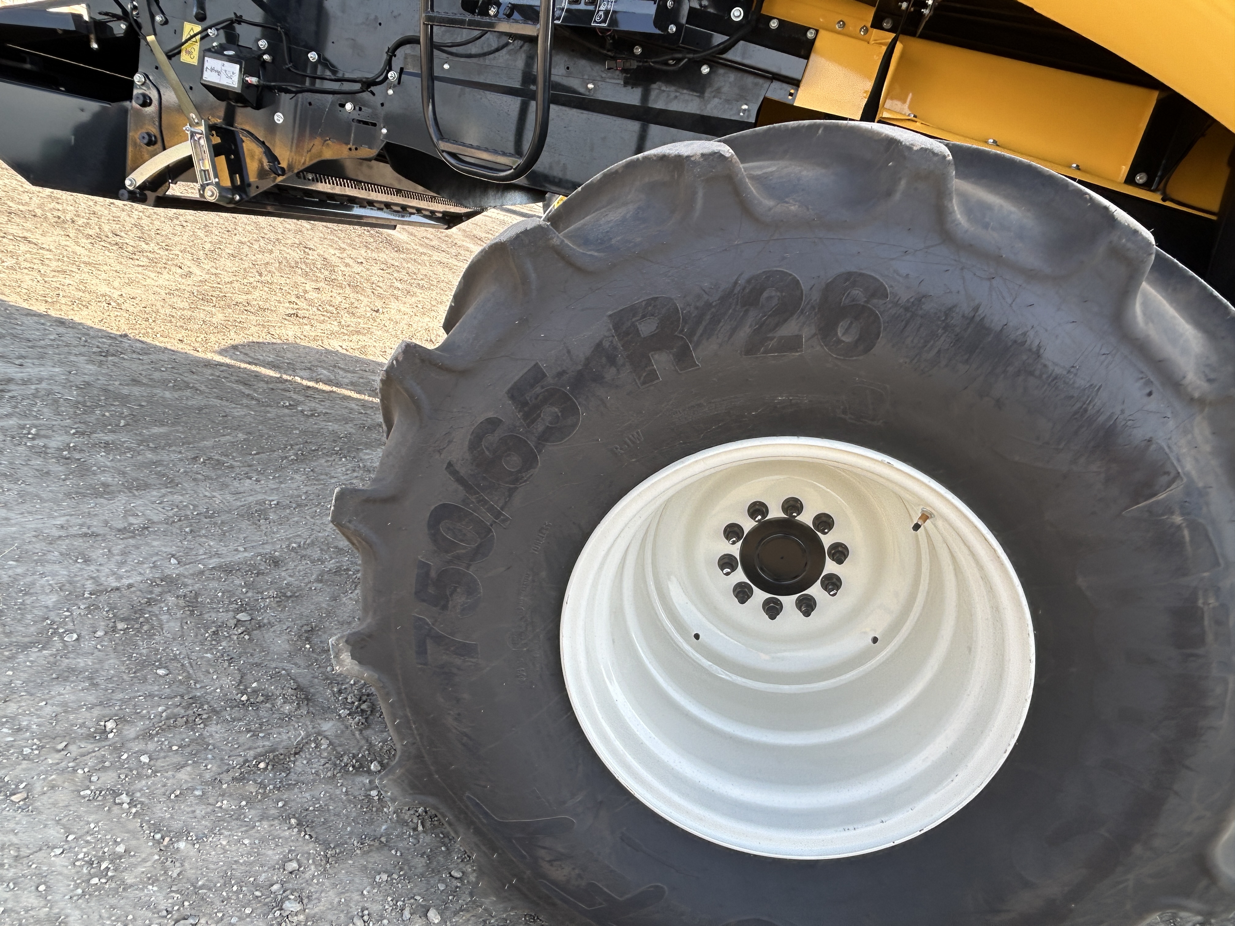 2024 New Holland CX8.80 Combine