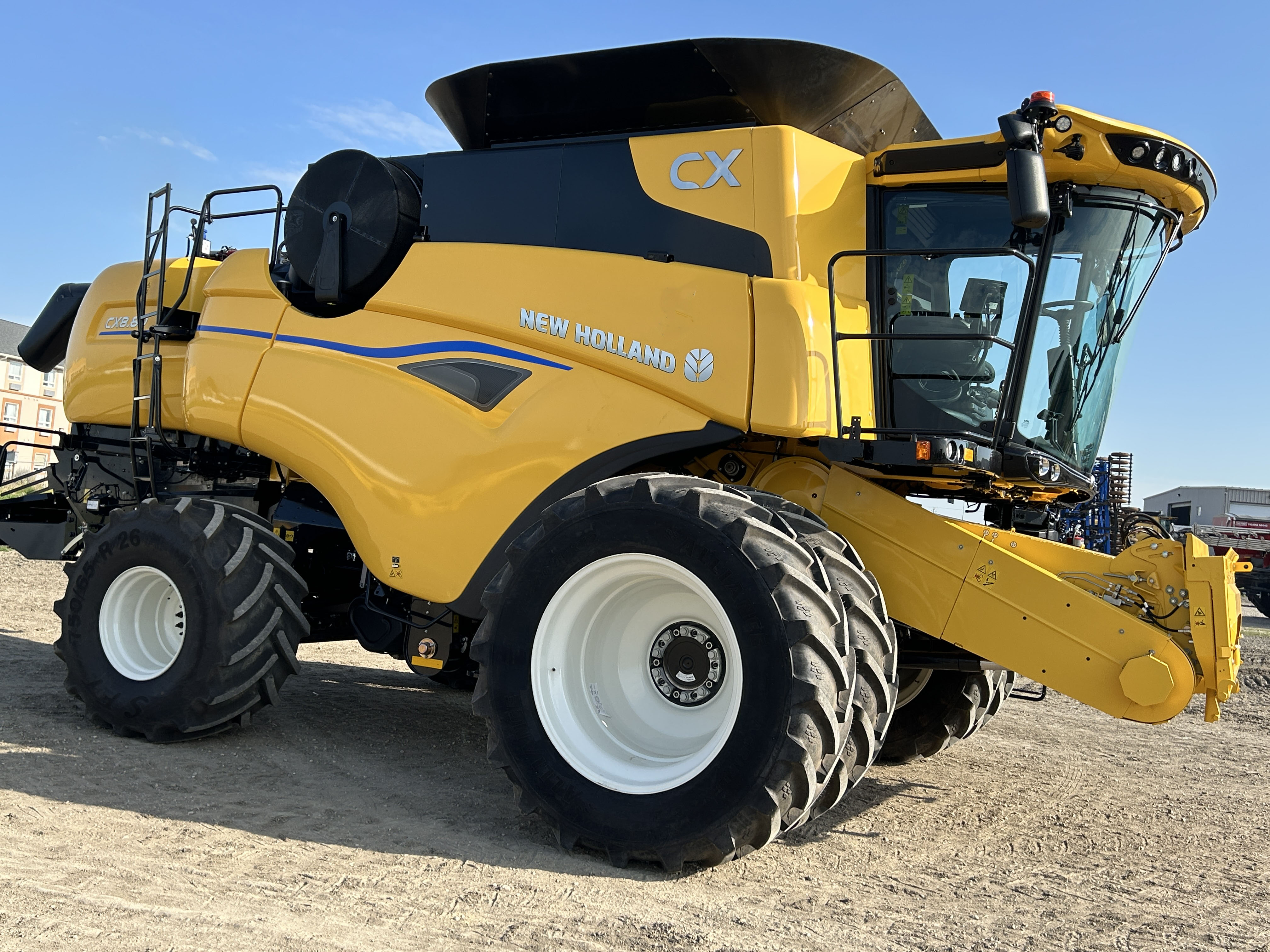 2024 New Holland CX8.80 Combine