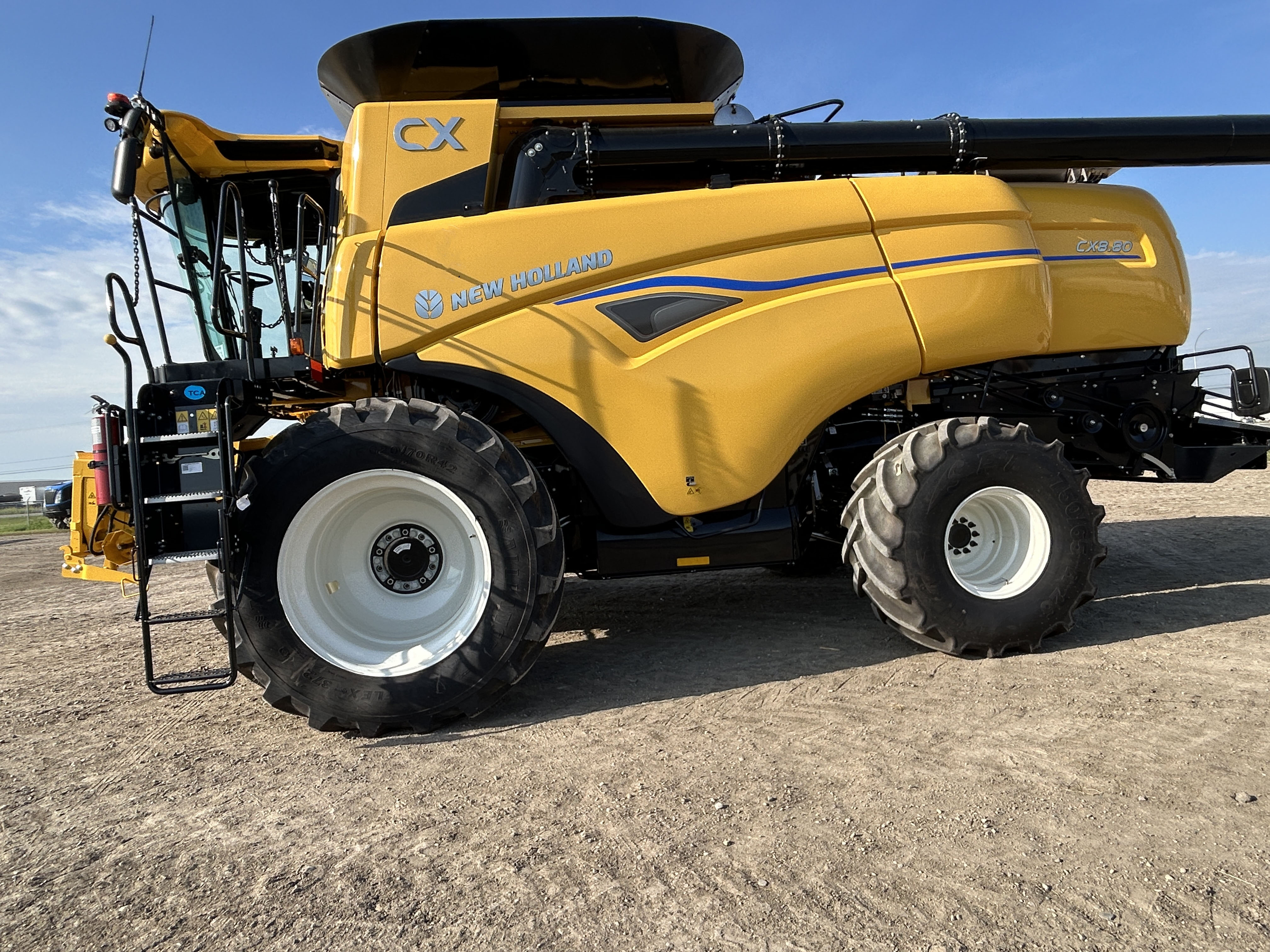 2024 New Holland CX8.80 Combine