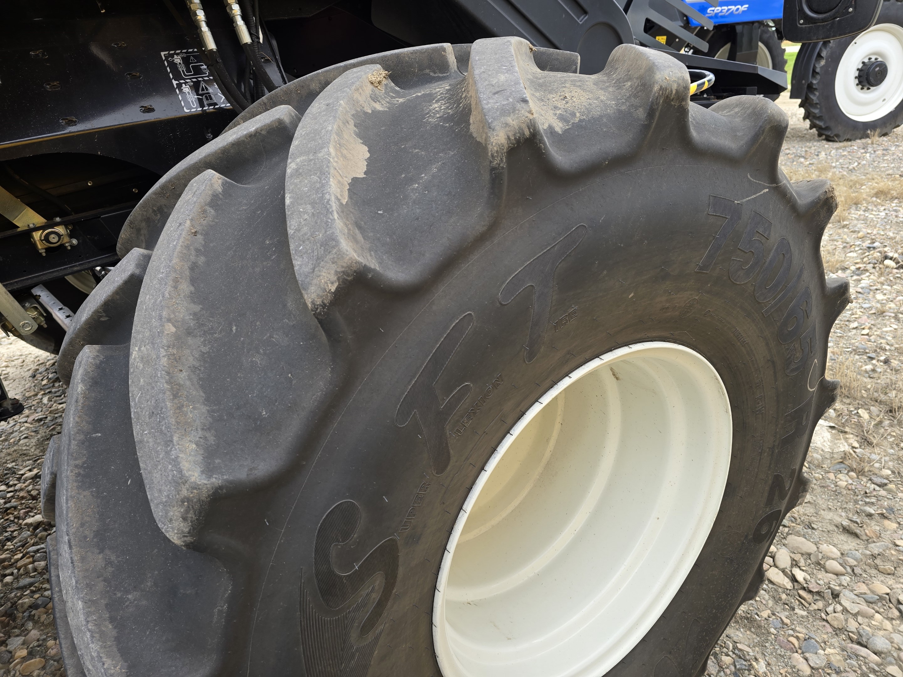 2021 New Holland CR9.90Z Combine