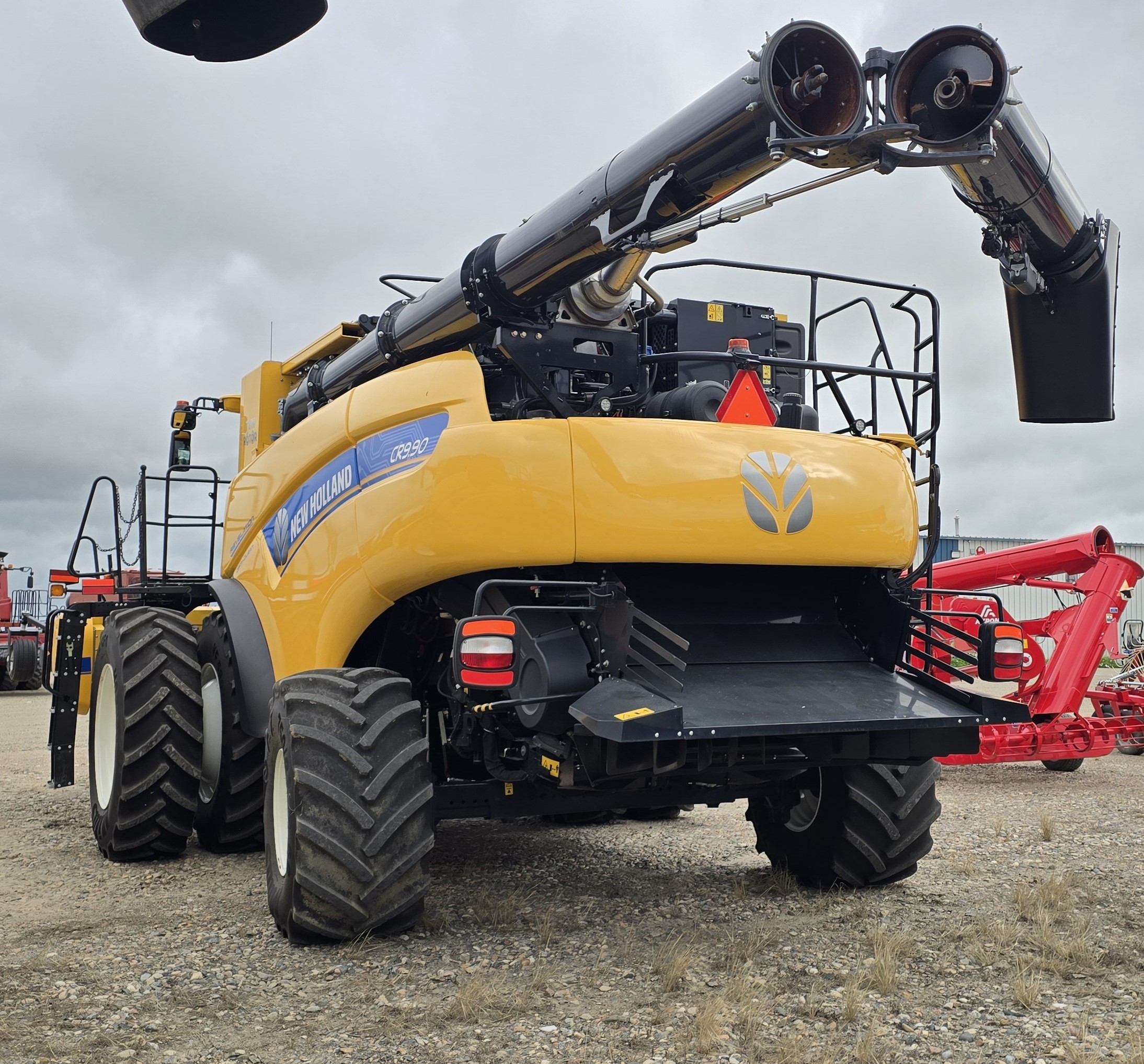 2021 New Holland CR9.90Z Combine