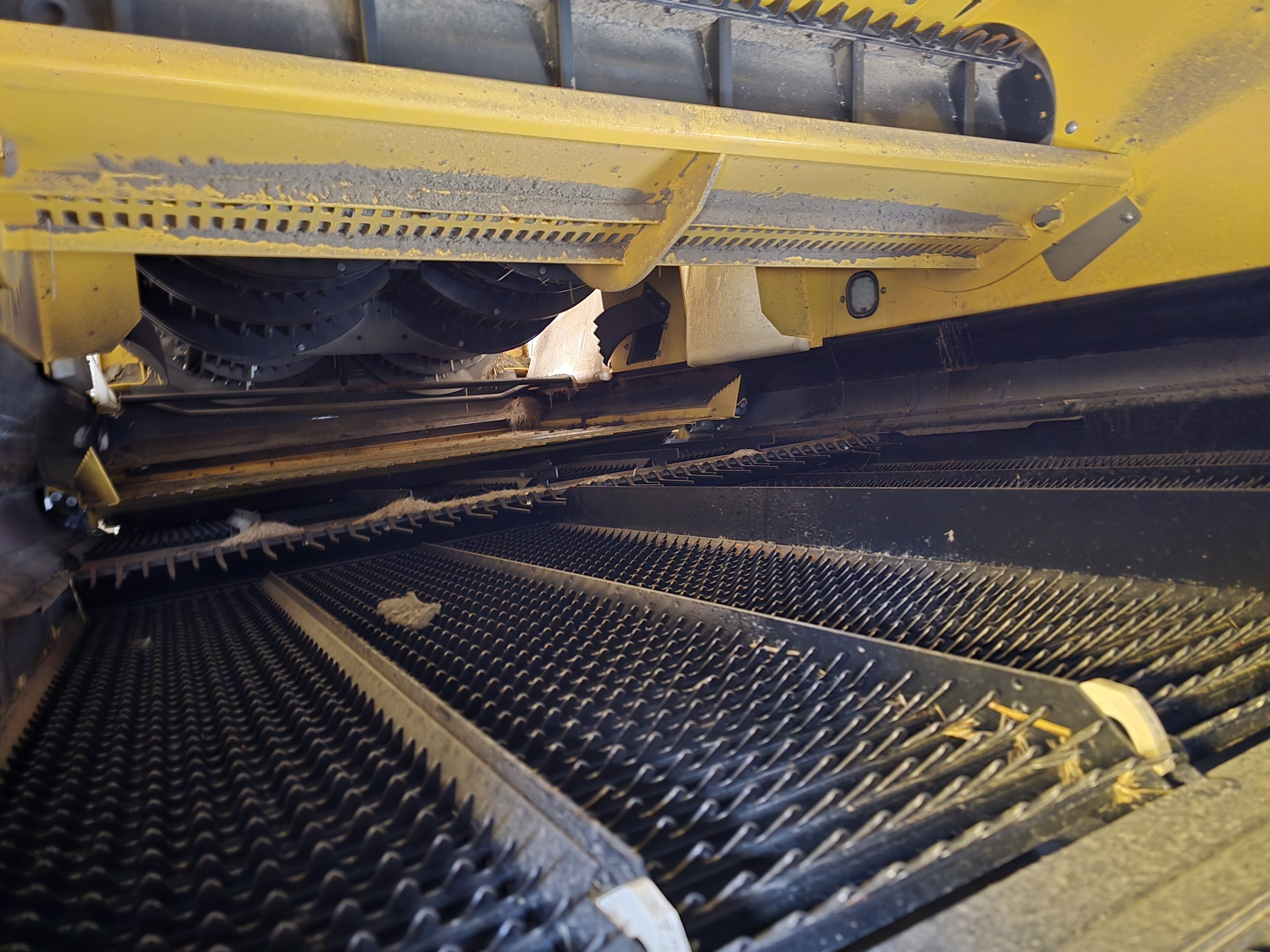 2021 New Holland CR9.90Z Combine