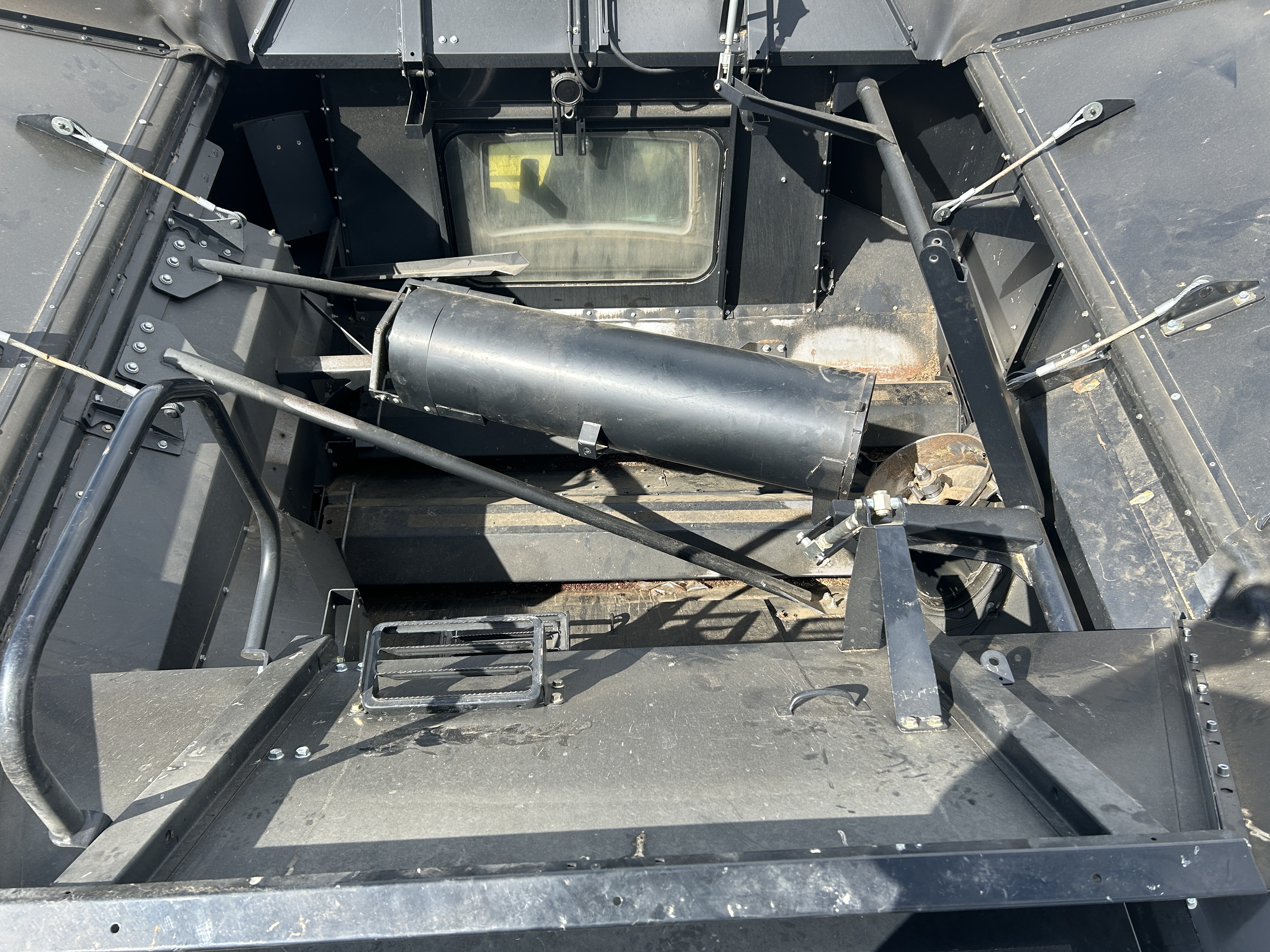 2017 New Holland CR8.90 Combine