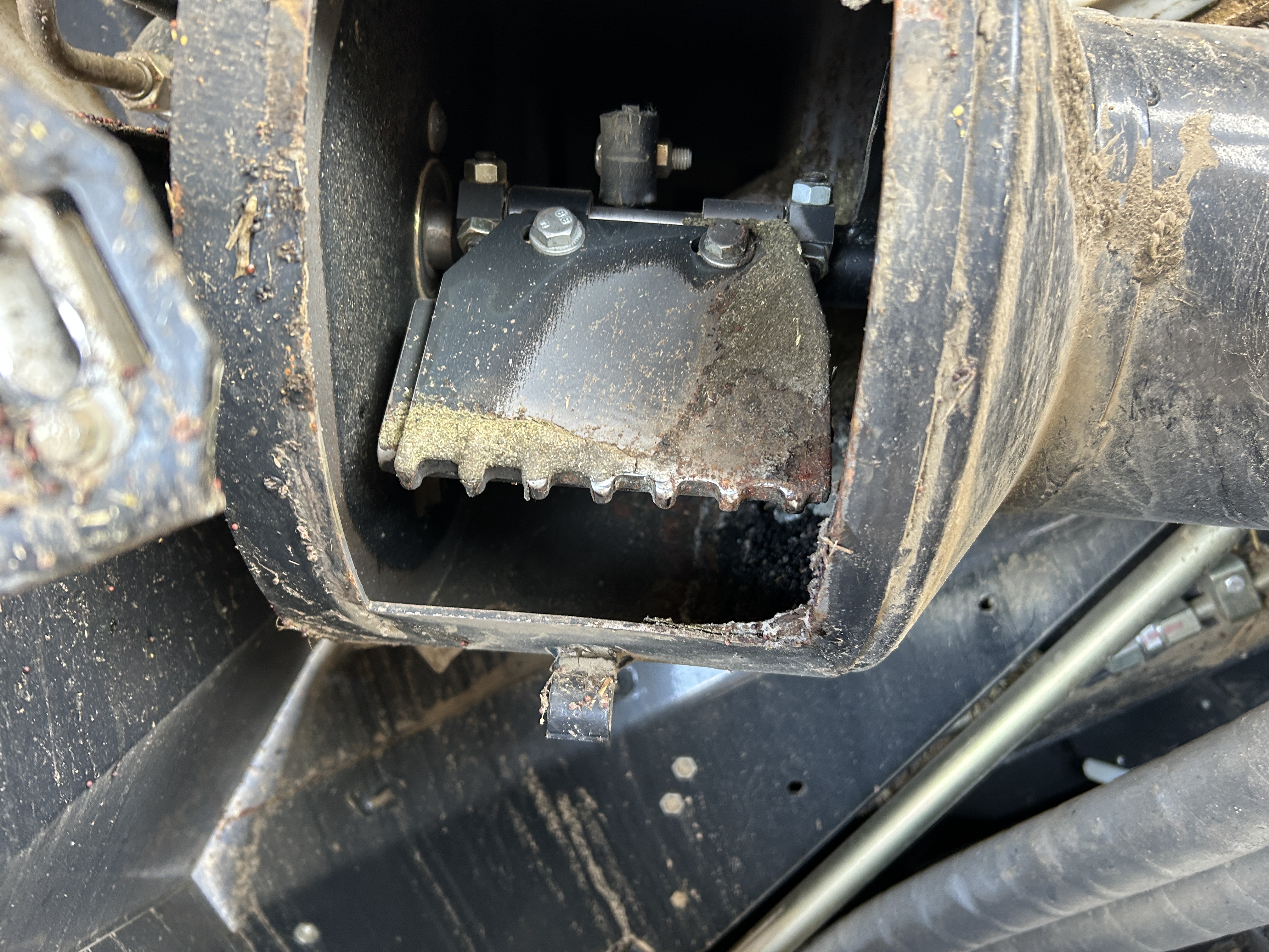 2017 New Holland CR8.90 Combine