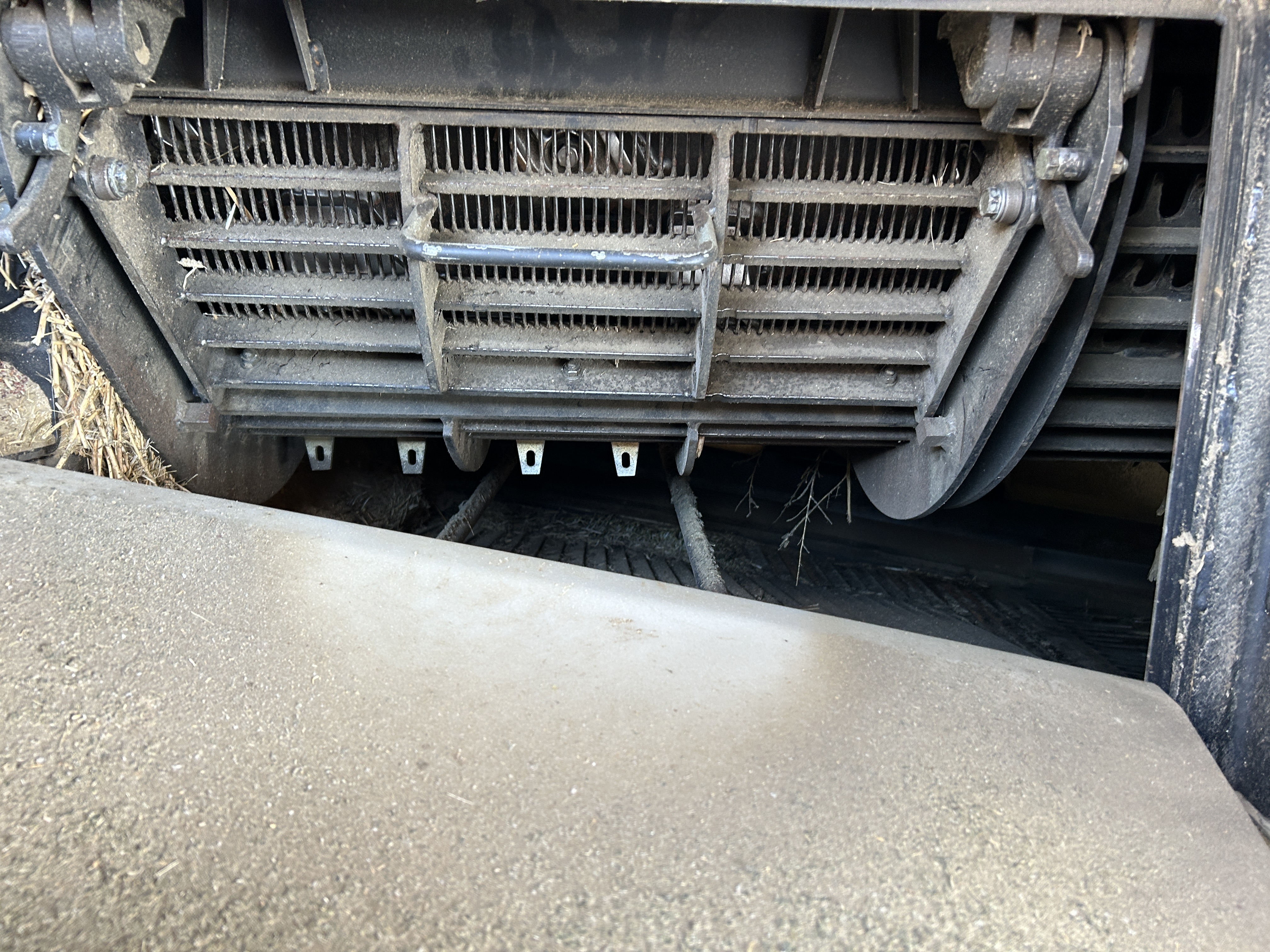 2017 New Holland CR8.90 Combine