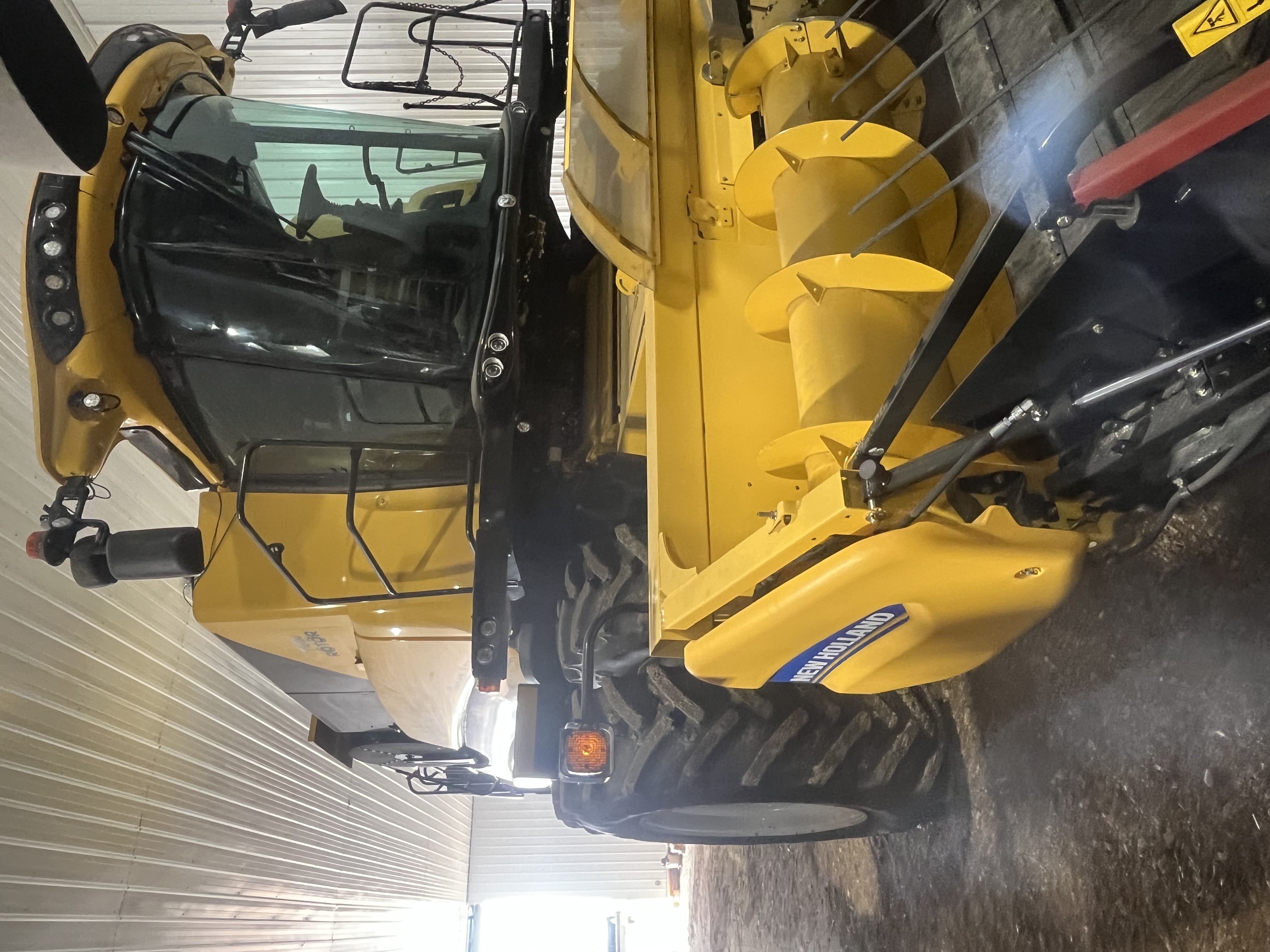 2021 New Holland CR9.90Z Combine