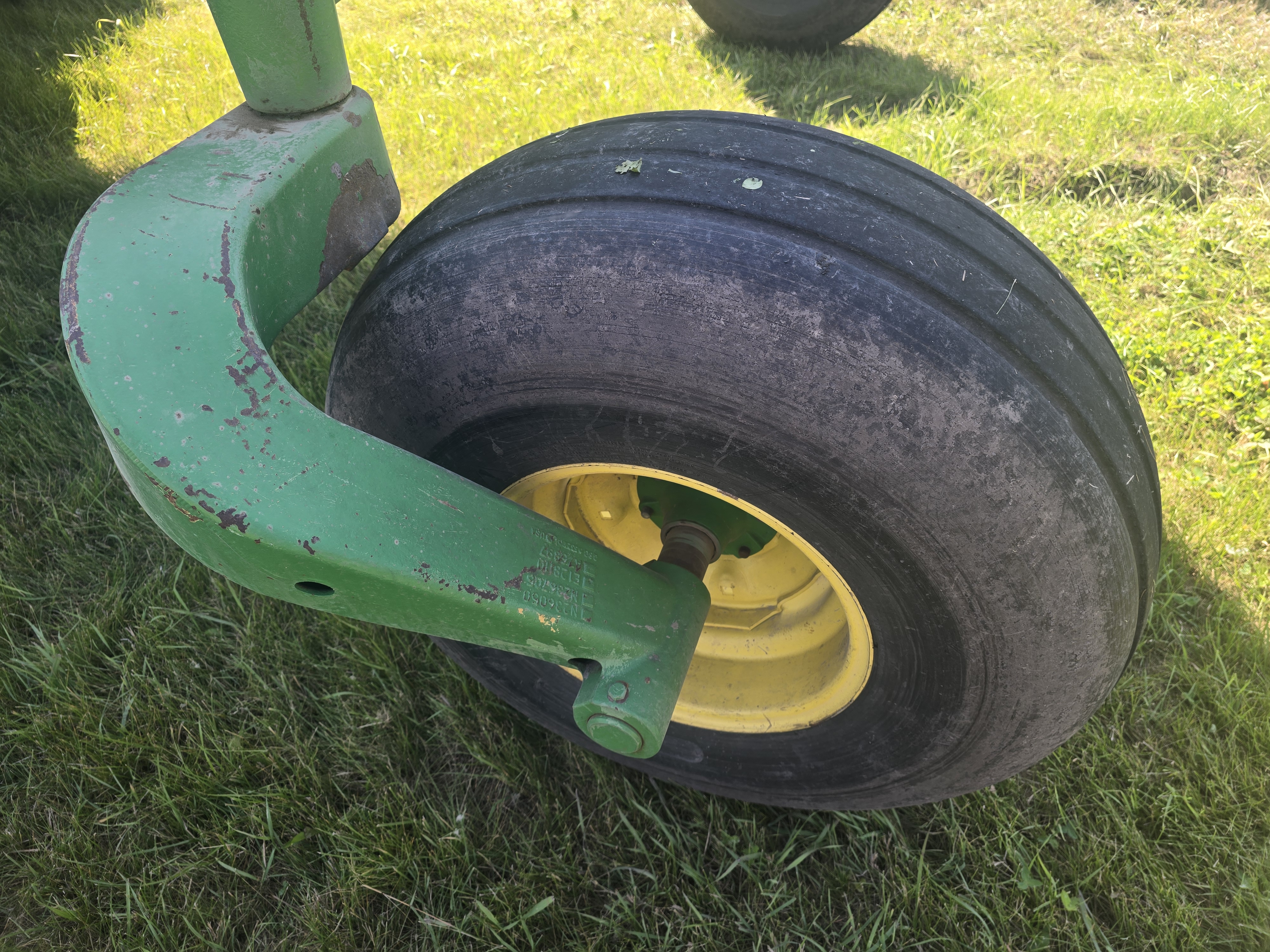 2006 John Deere 4895 Windrower