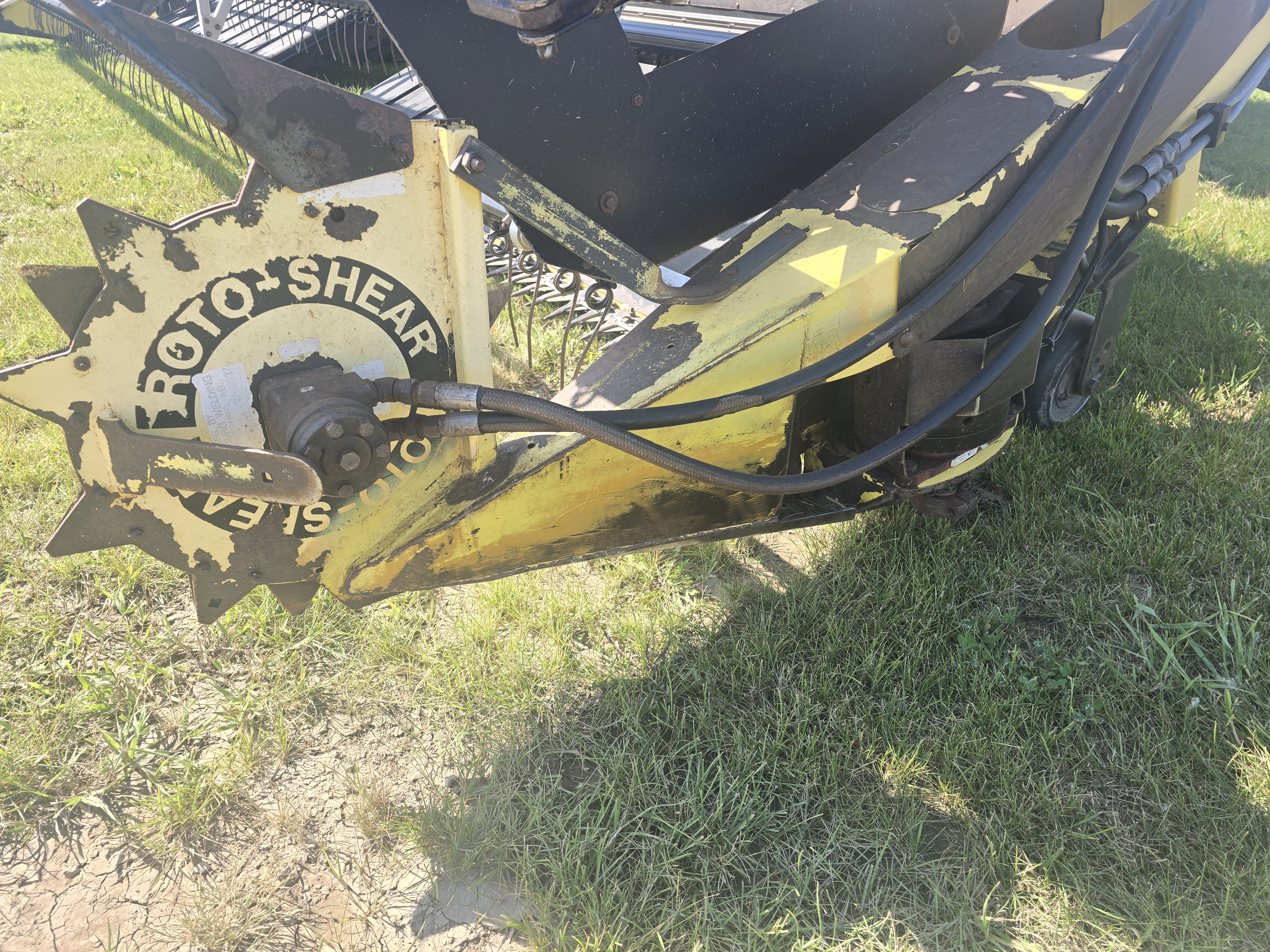 2006 John Deere 4895 Windrower