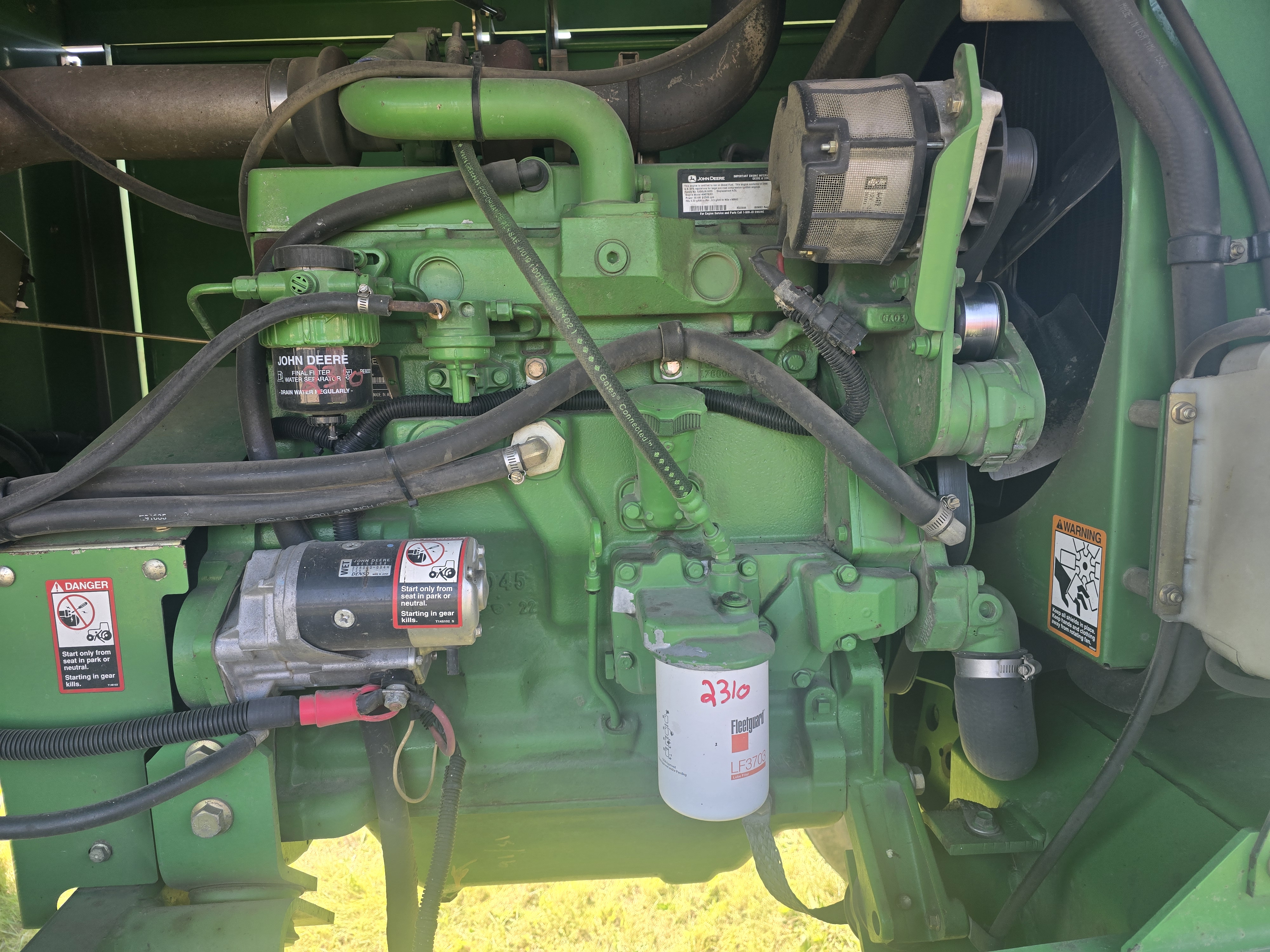 2006 John Deere 4895 Windrower