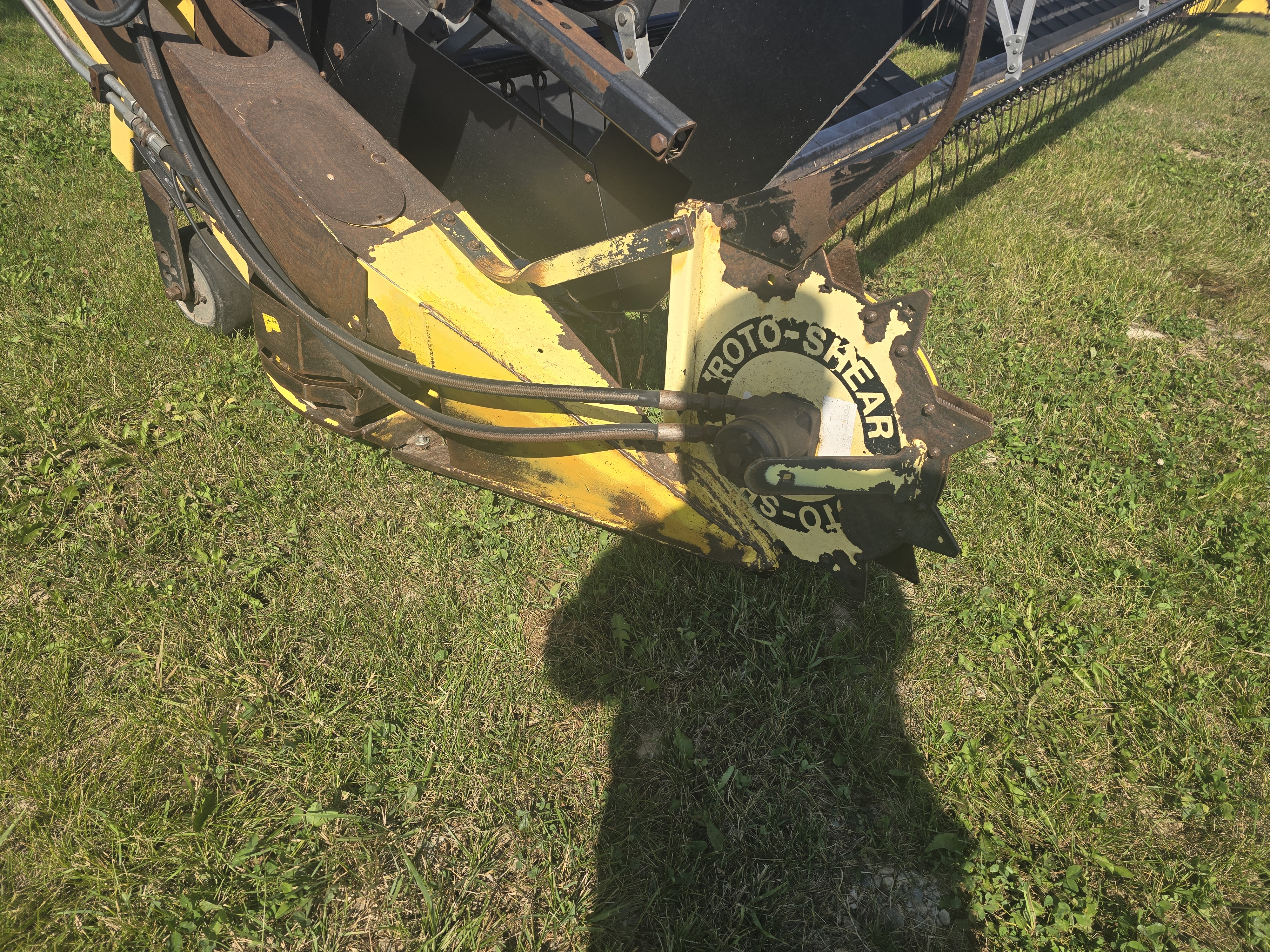 2006 John Deere 4895 Windrower