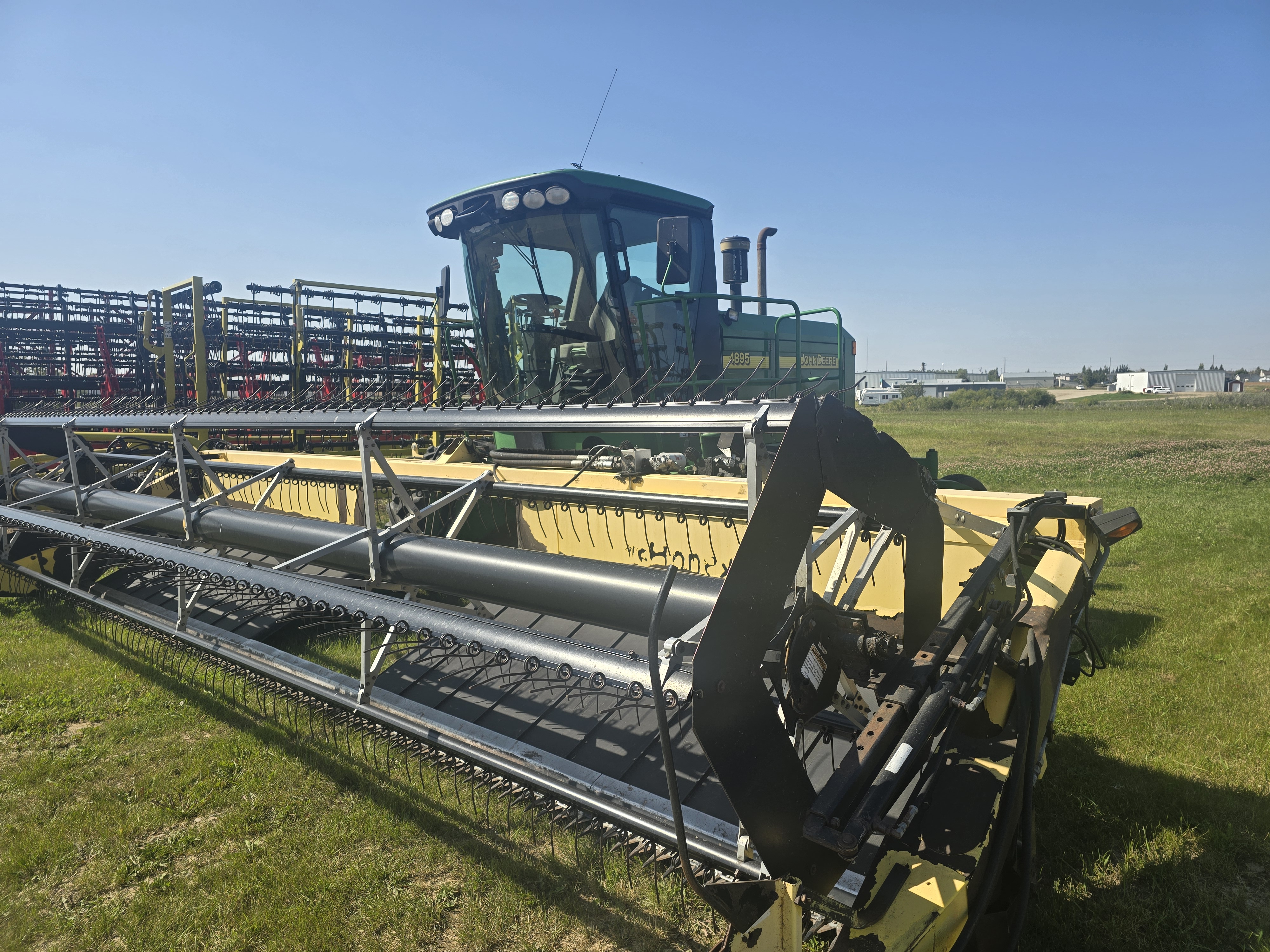 2006 John Deere 4895 Windrower