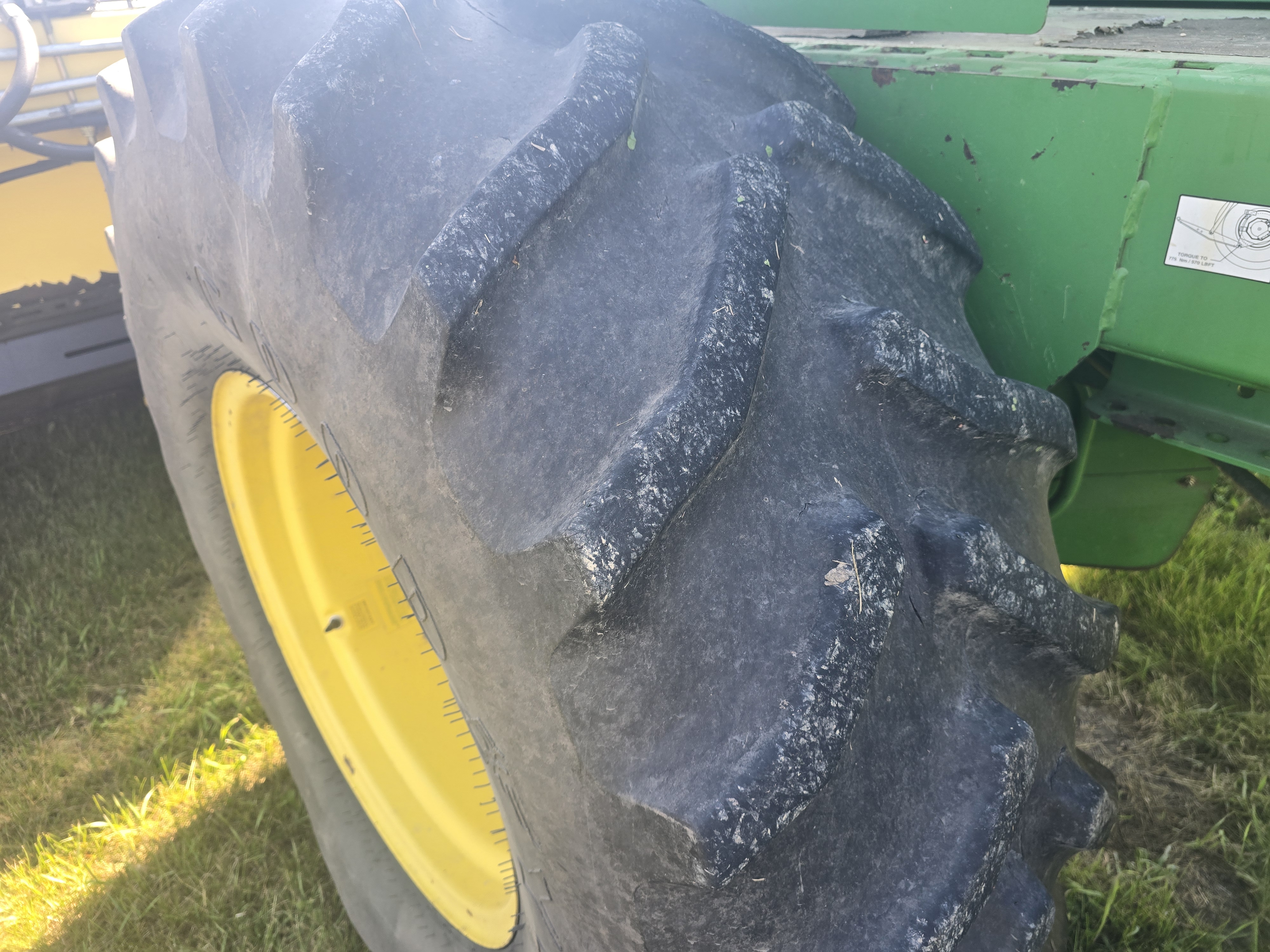 2006 John Deere 4895 Windrower