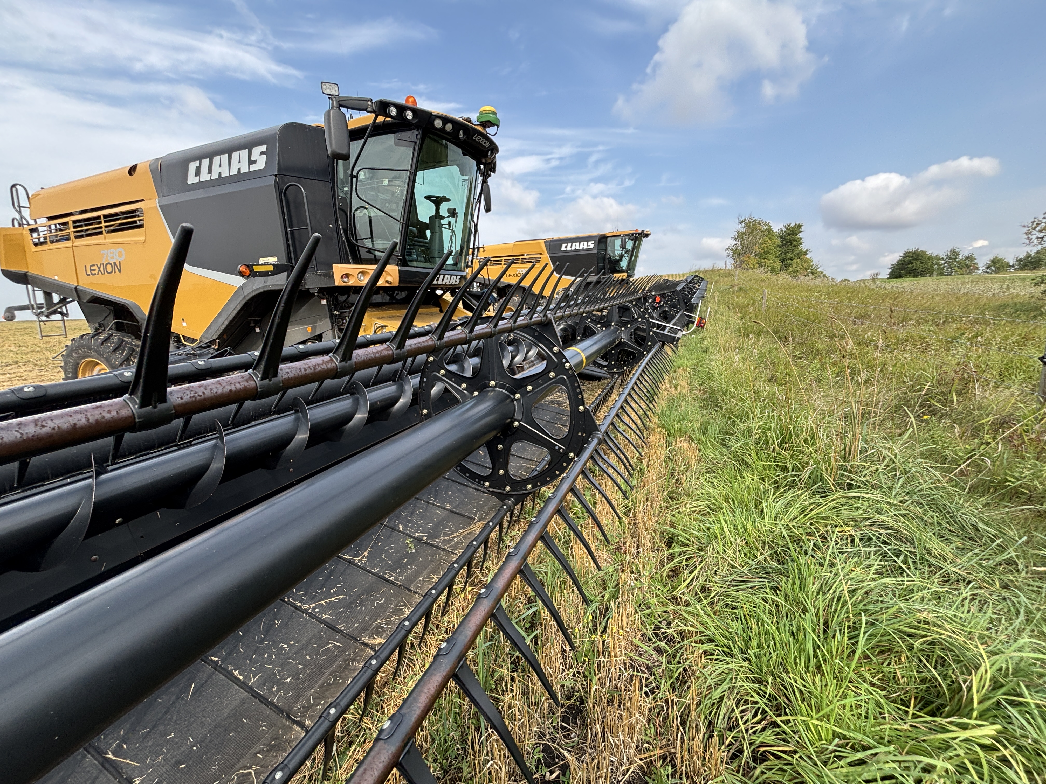 2014 MacDon FD75-45 Header Draper Flex