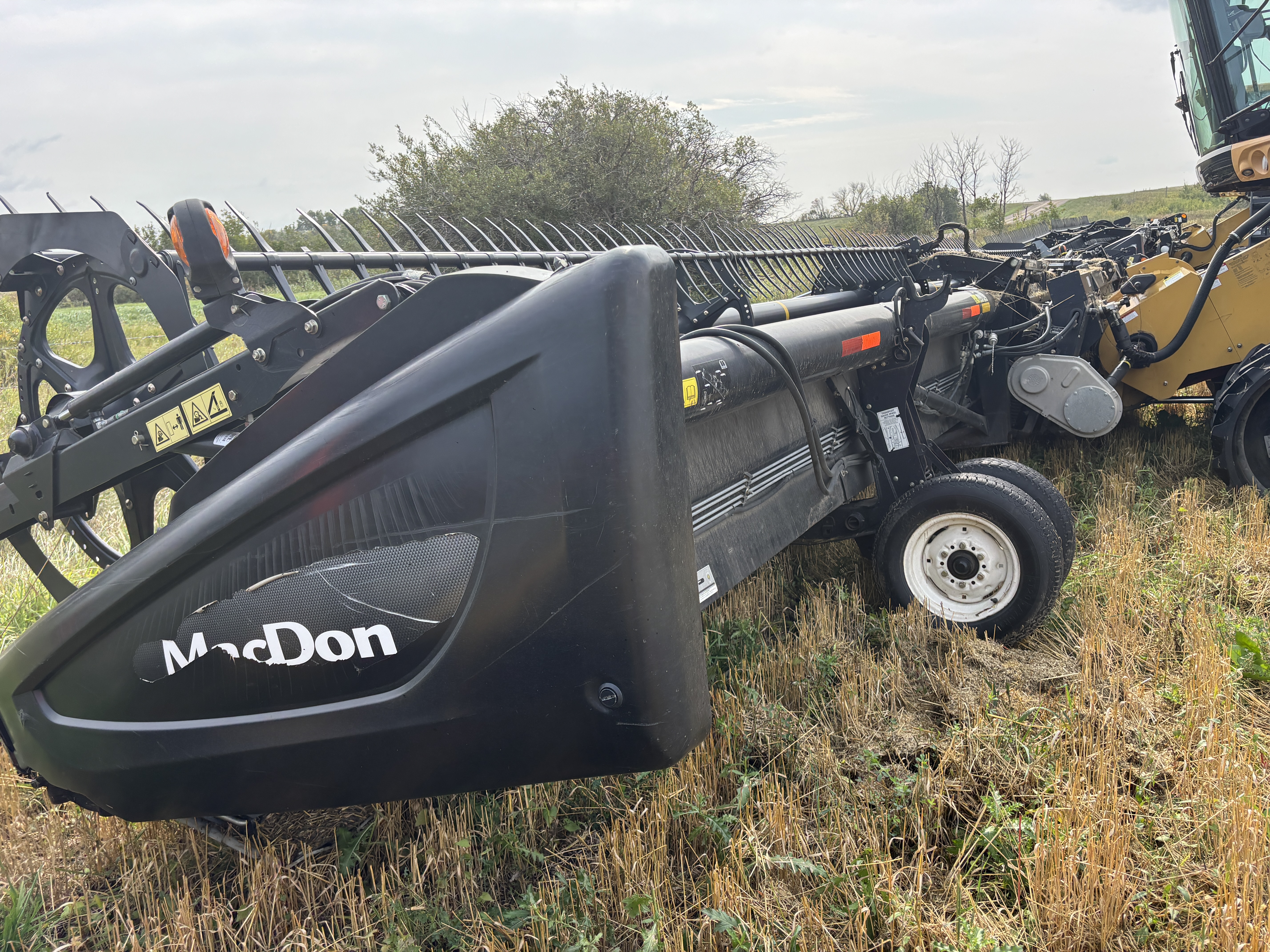 2014 MacDon FD75-45 Header Draper Flex