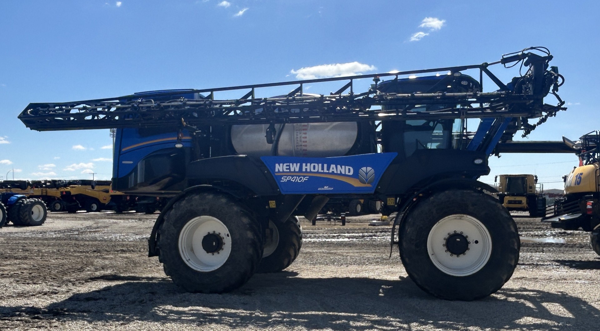 2021 New Holland SP.410F Sprayer/High Clearance