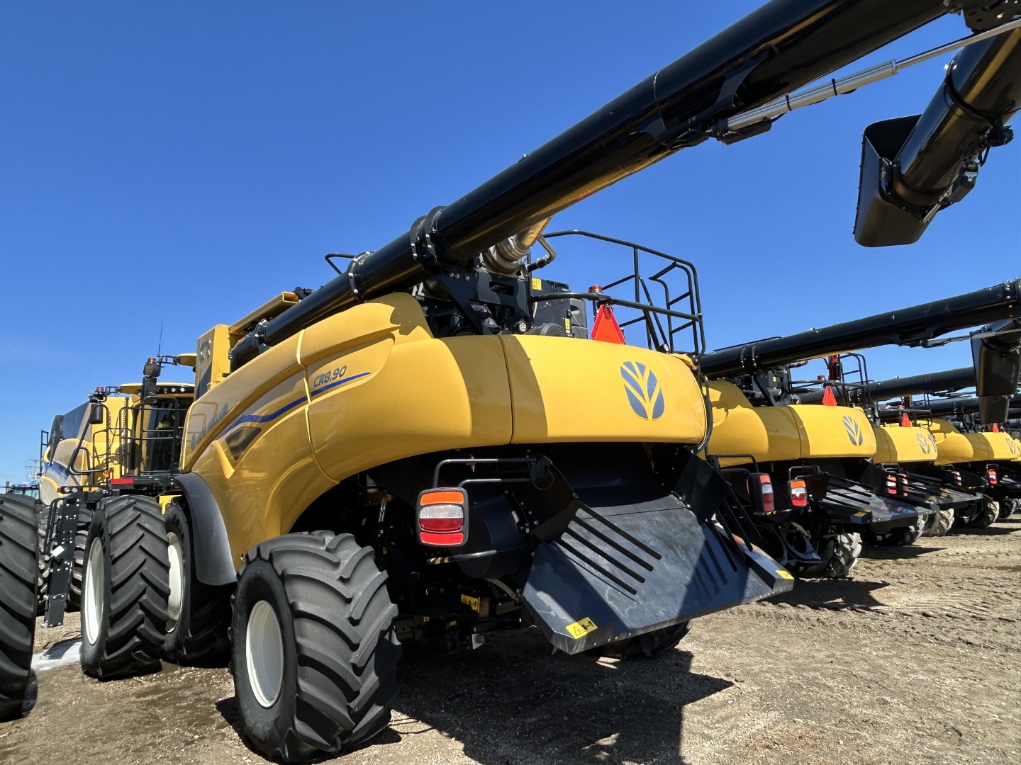 2024 New Holland CR8.90Z Combine