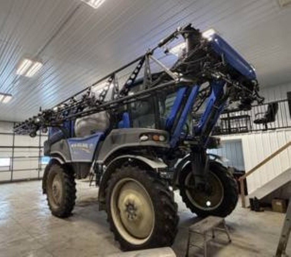 2017 New Holland SP.295F Sprayer/High Clearance