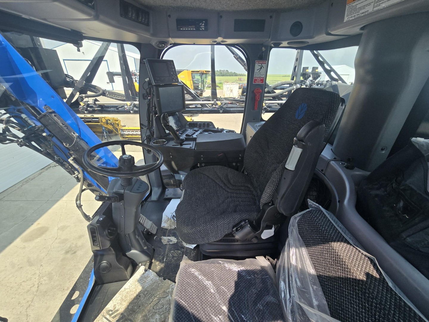 2017 New Holland SP.295F Sprayer/High Clearance