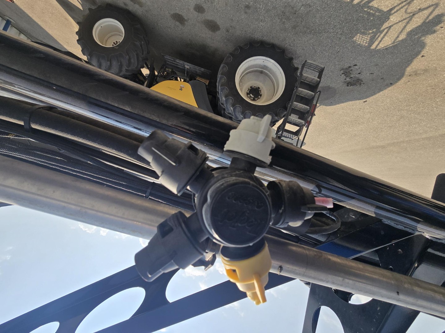 2017 New Holland SP.295F Sprayer/High Clearance