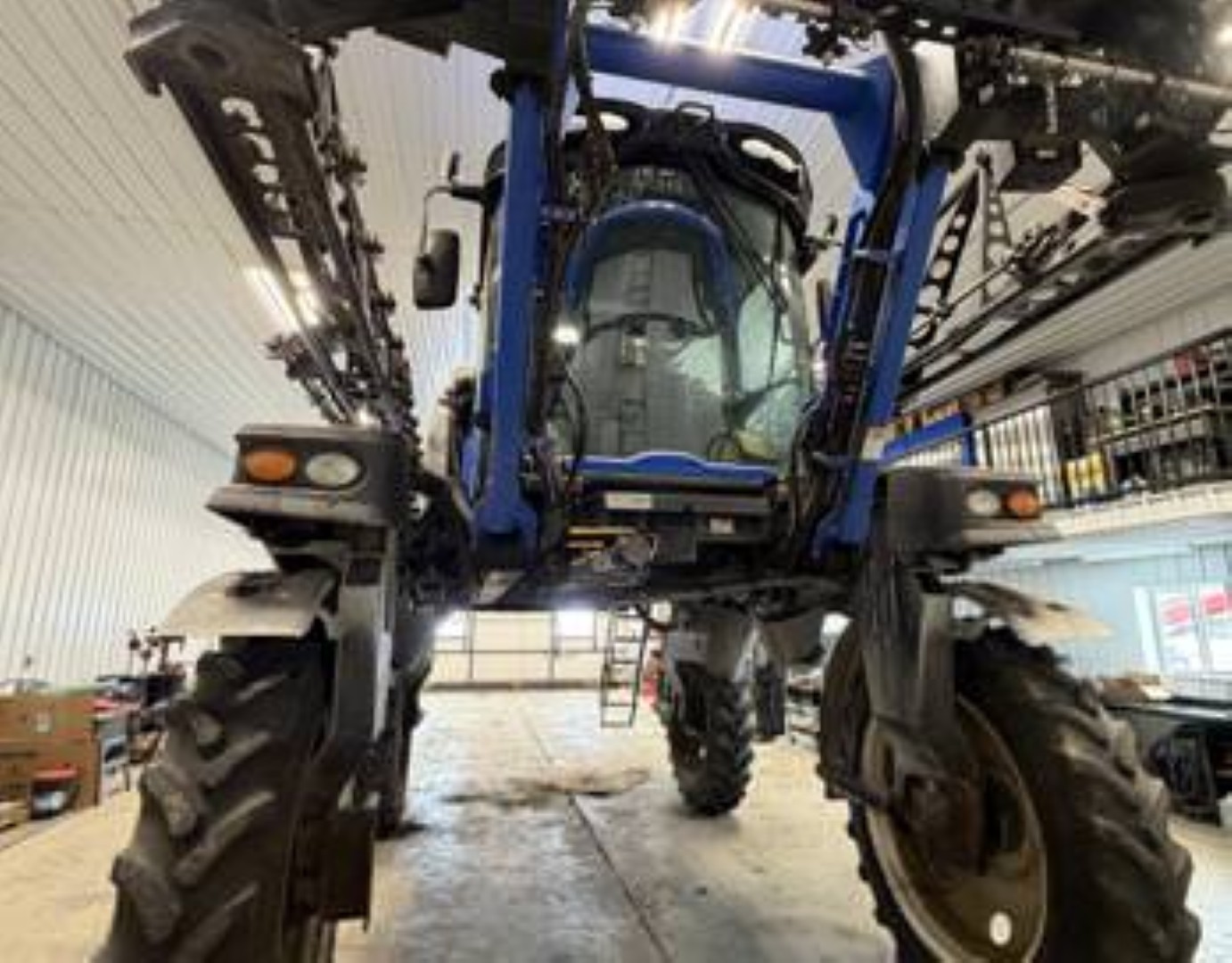 2017 New Holland SP.295F Sprayer/High Clearance