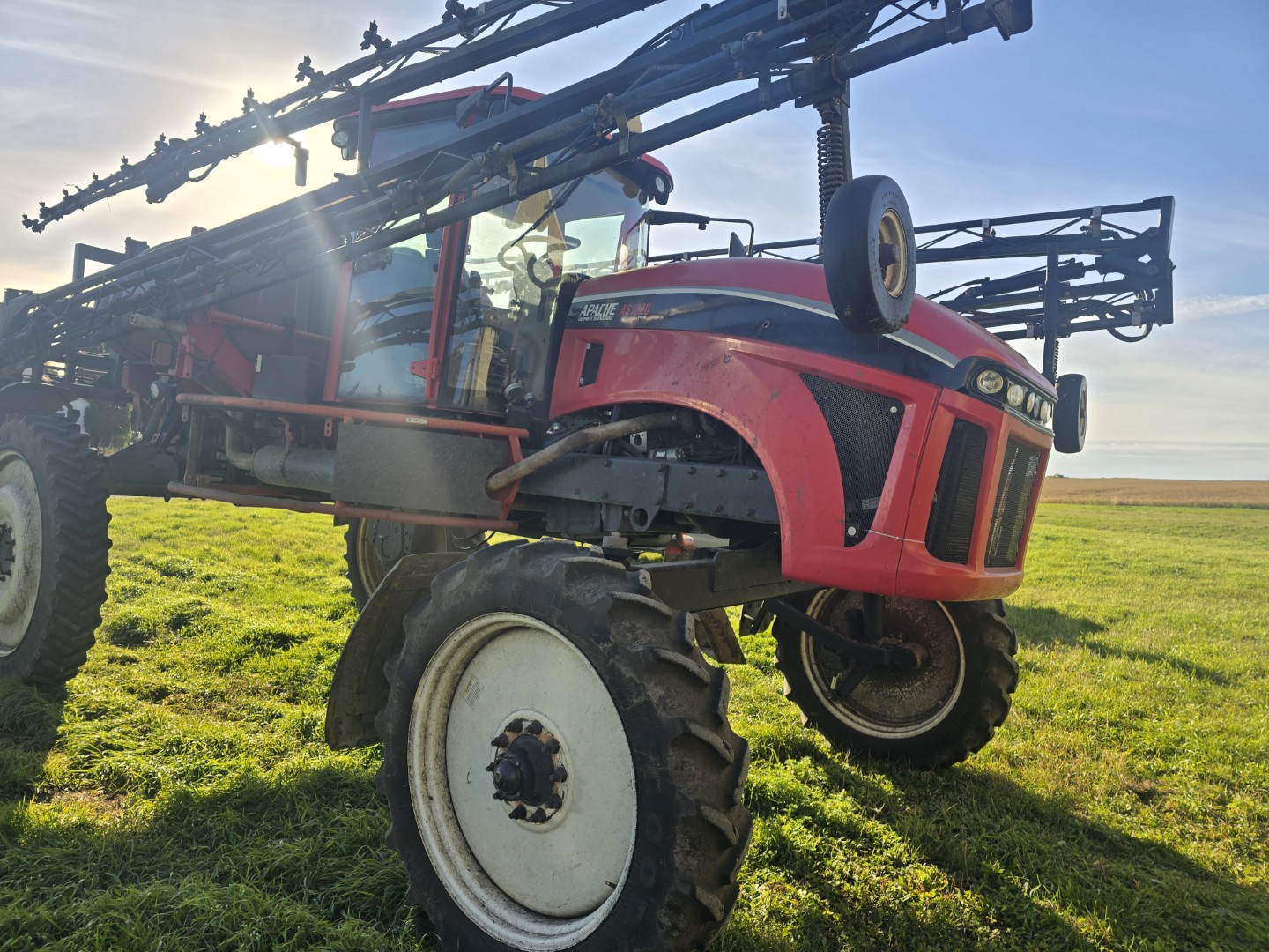 2012 Apache AS1020 Sprayer/High Clearance