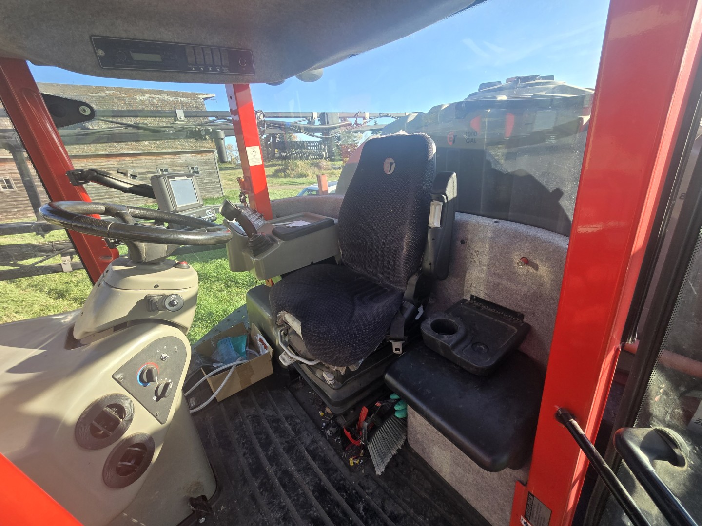 2012 Apache AS1020 Sprayer/High Clearance