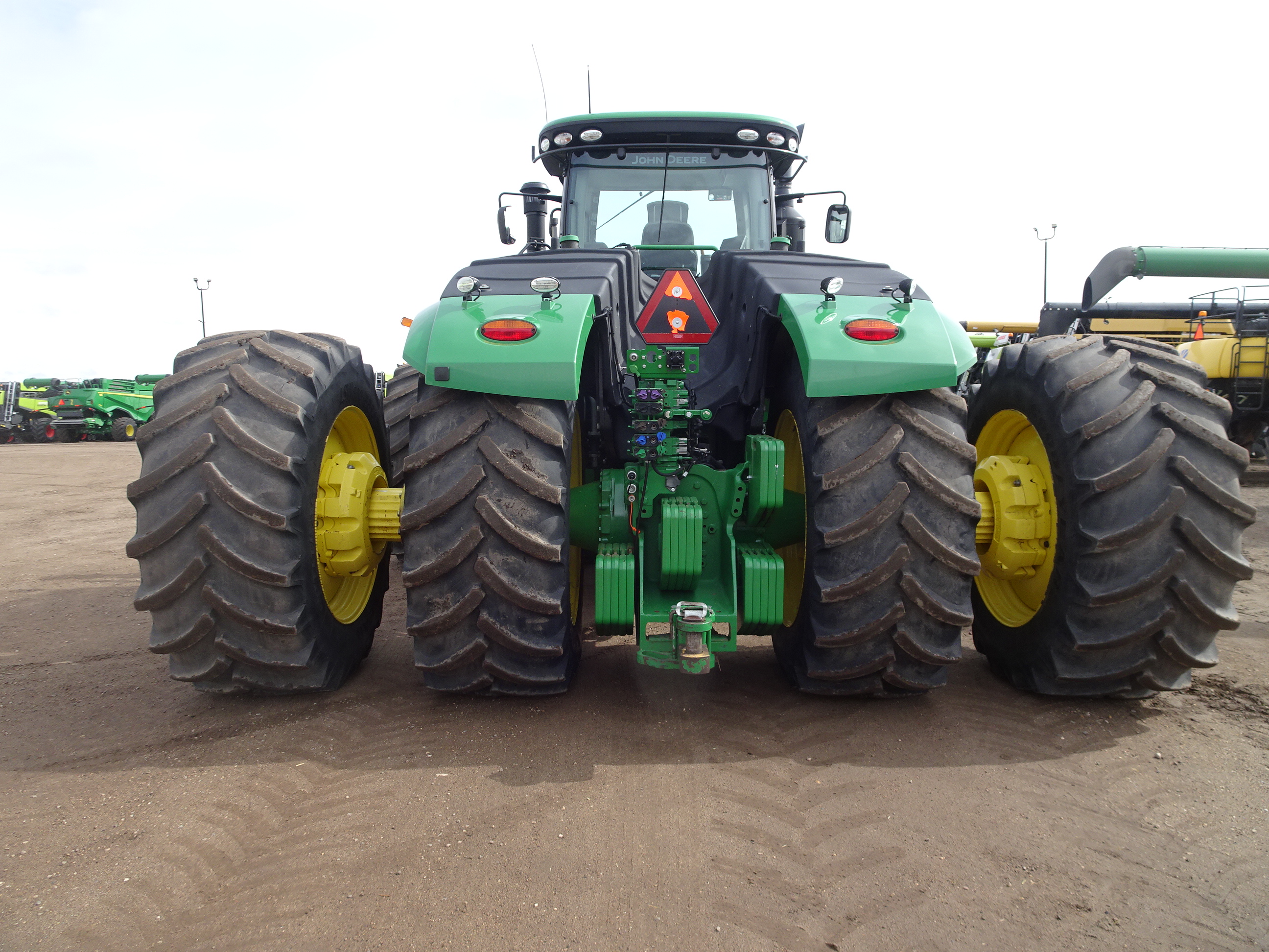 2017 John Deere 9620R Tractor