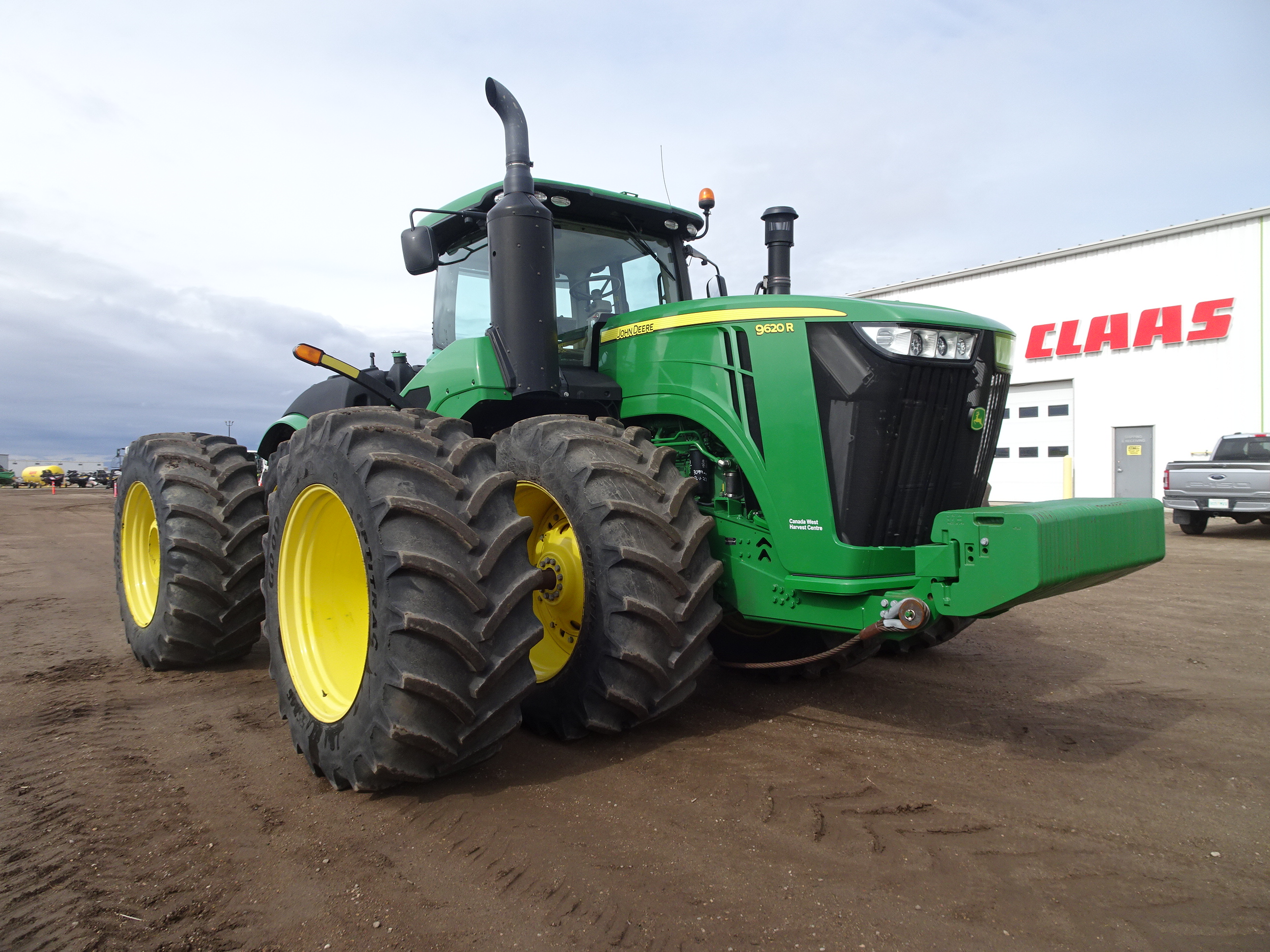 2017 John Deere 9620R Tractor