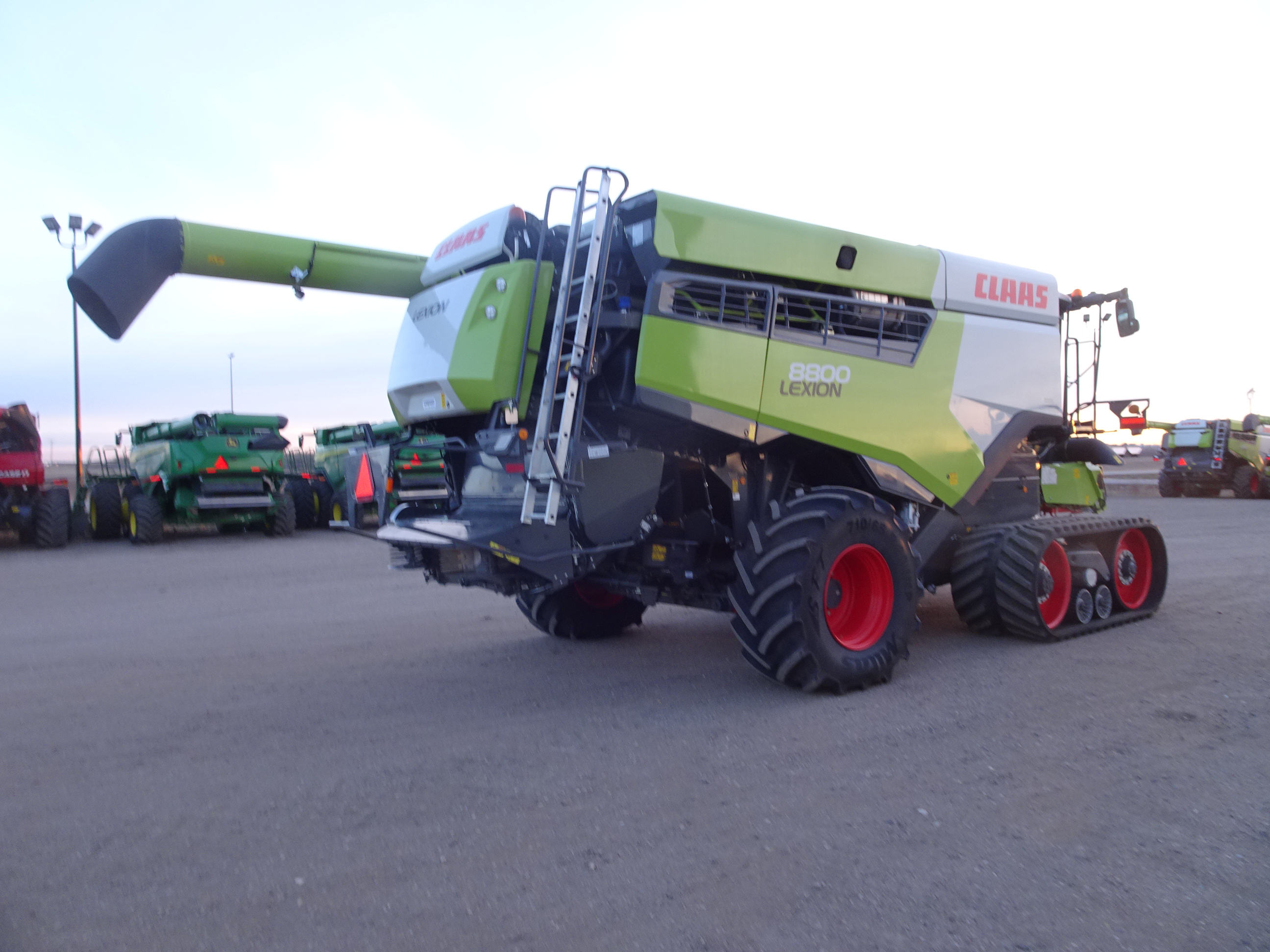 2021 CLAAS 8800TT Combine