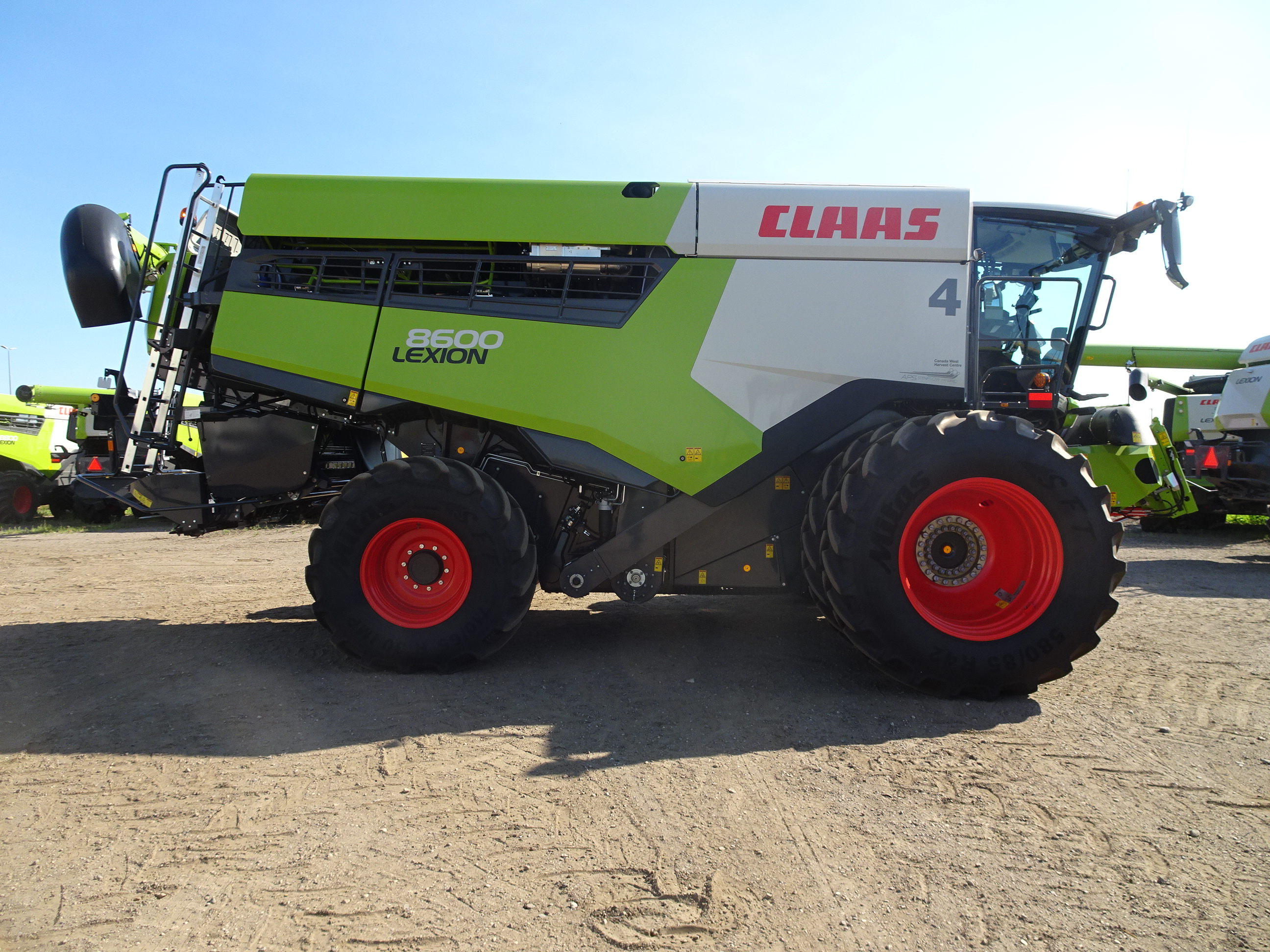 2023 CLAAS 8600 Combine