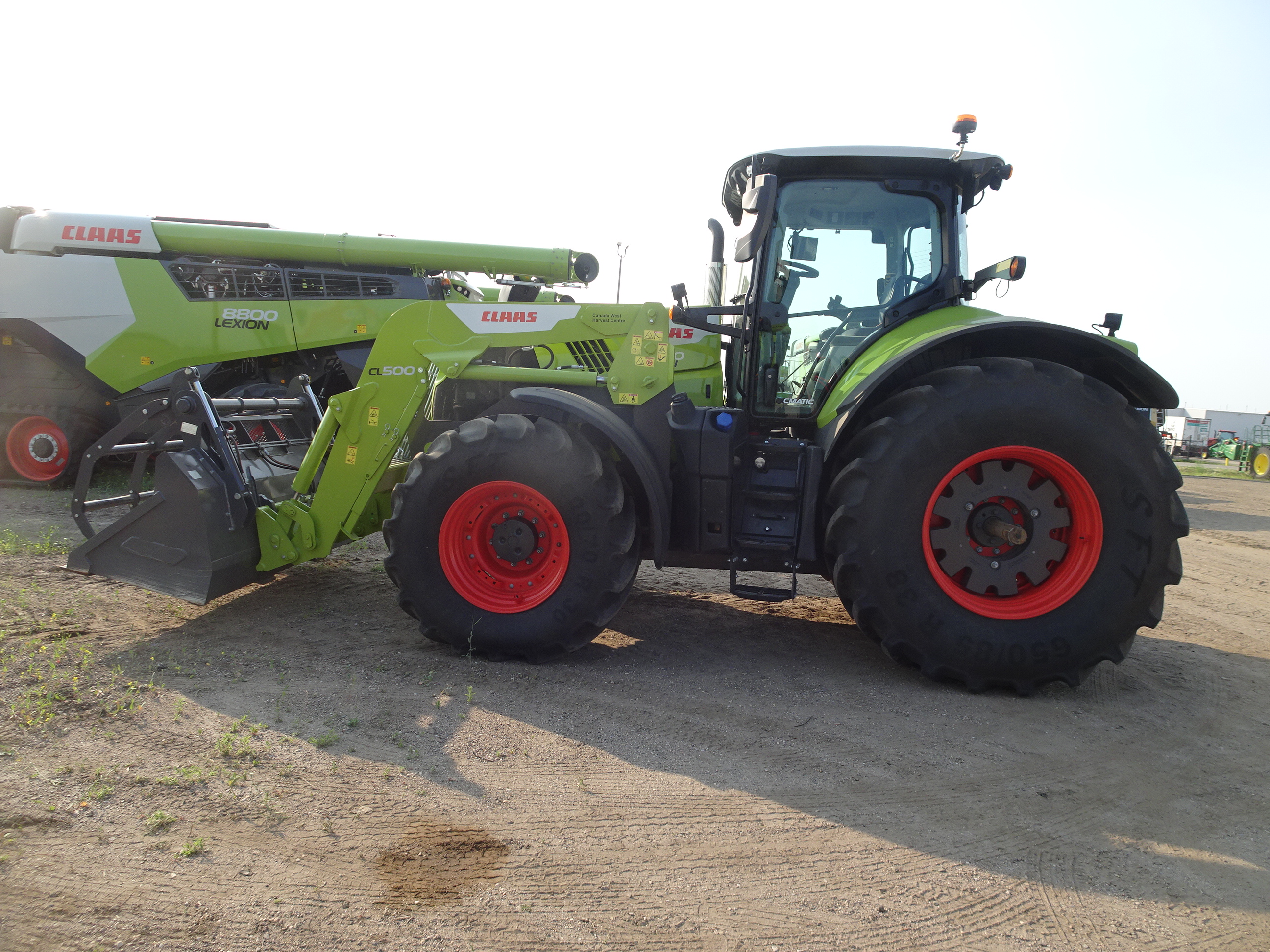 2021 CLAAS 820 Axion Tractor