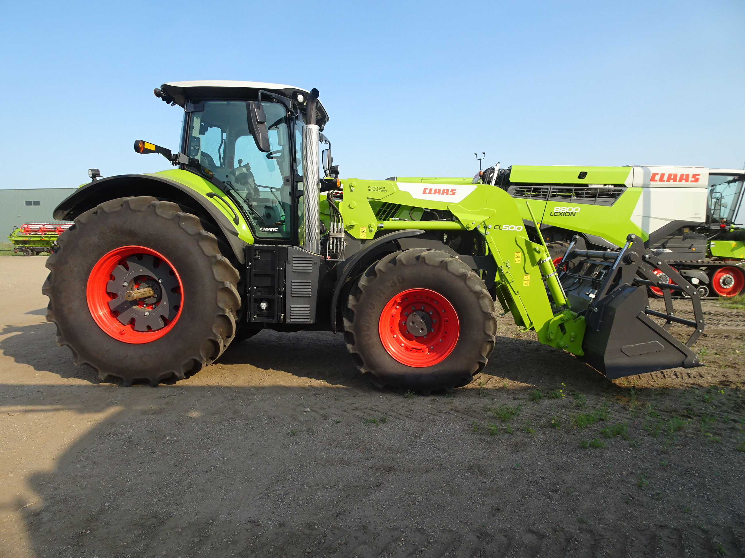 2021 CLAAS 820 Axion Tractor