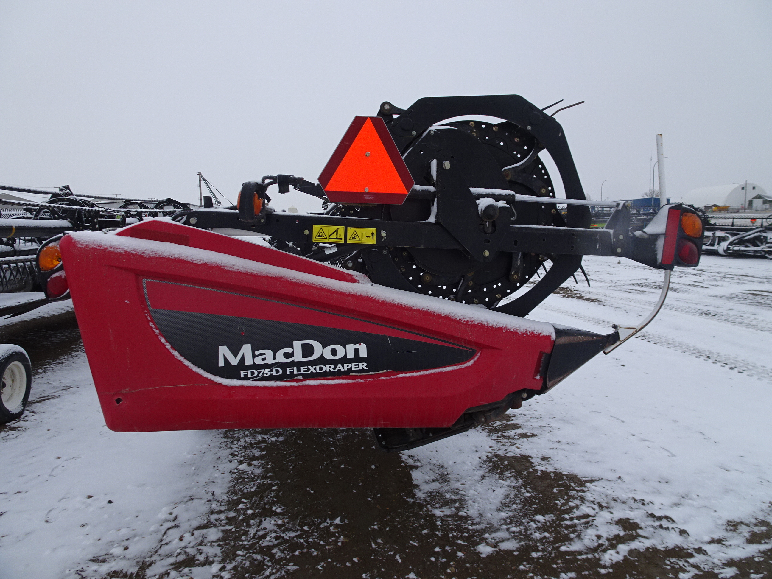 2016 MacDon FD75-40 Header Combine