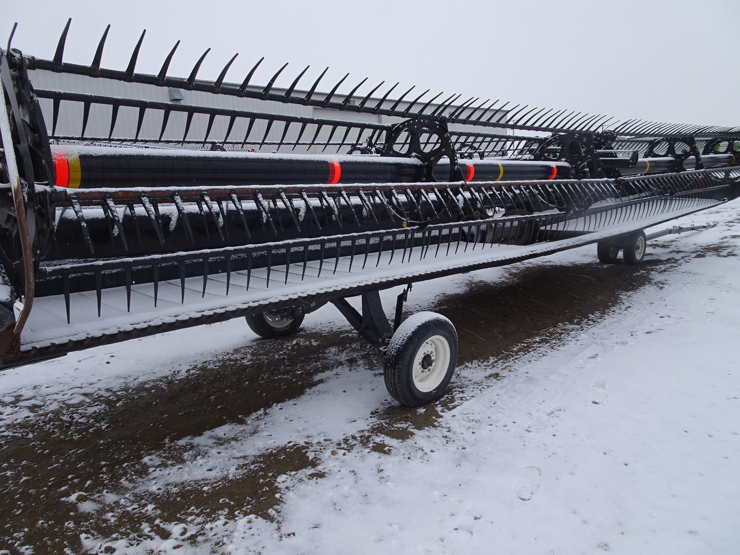 2016 MacDon FD75-40 Header Combine