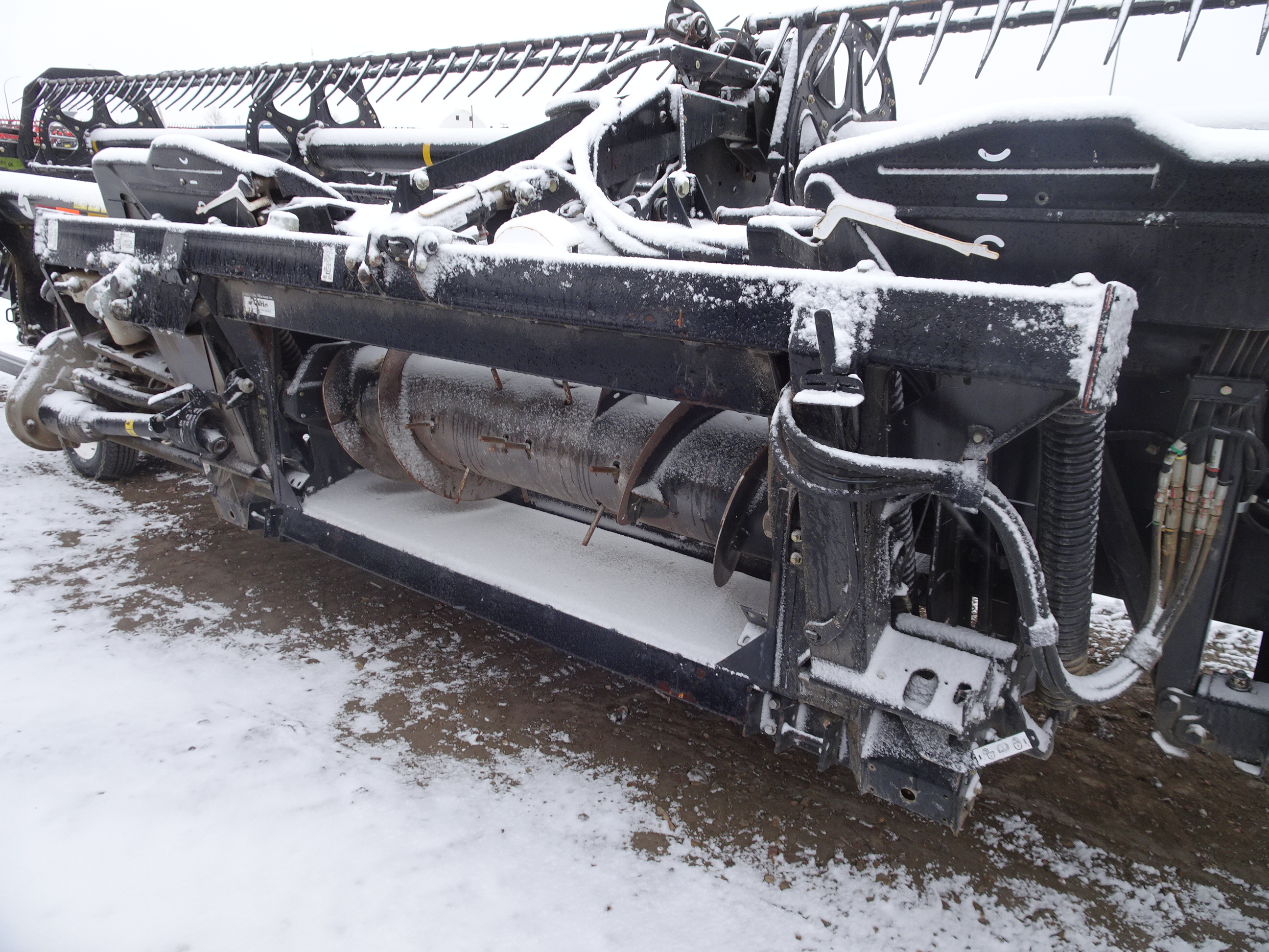 2016 MacDon FD75-40 Header Combine